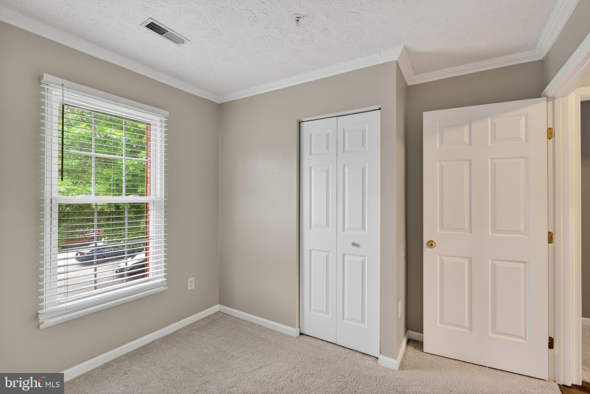 HUNTERS RUN VILLAGE - Residential