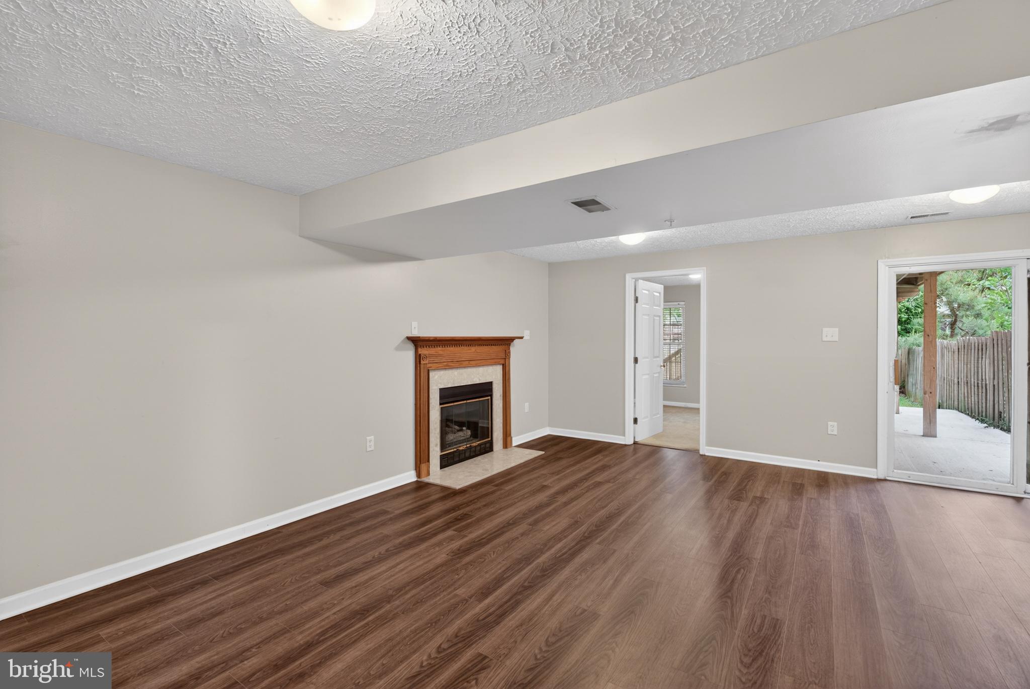 HUNTERS RUN VILLAGE - Residential