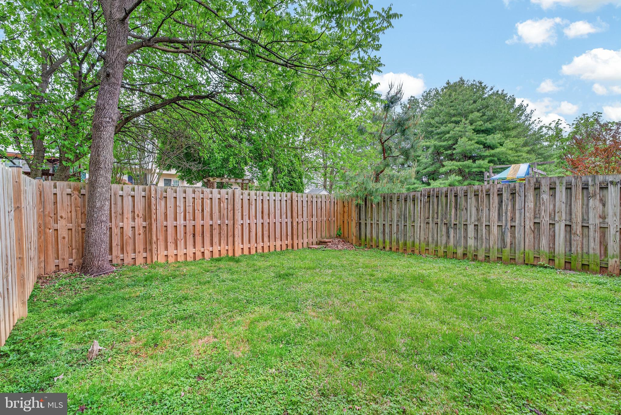 HUNTERS RUN VILLAGE - Residential