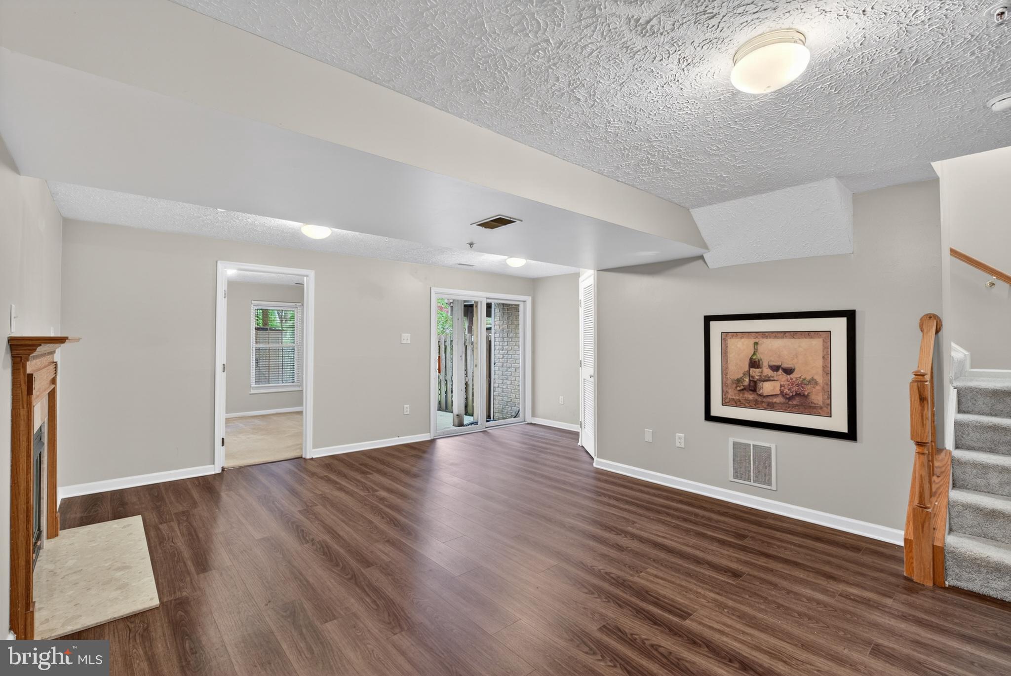 HUNTERS RUN VILLAGE - Residential
