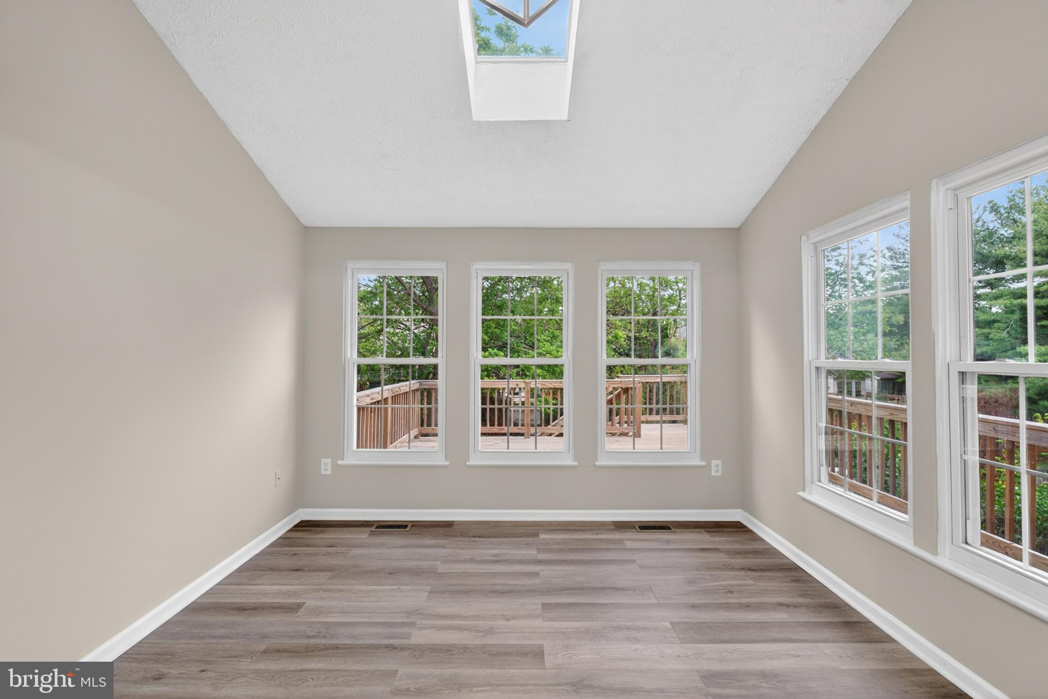 HUNTERS RUN VILLAGE - Residential