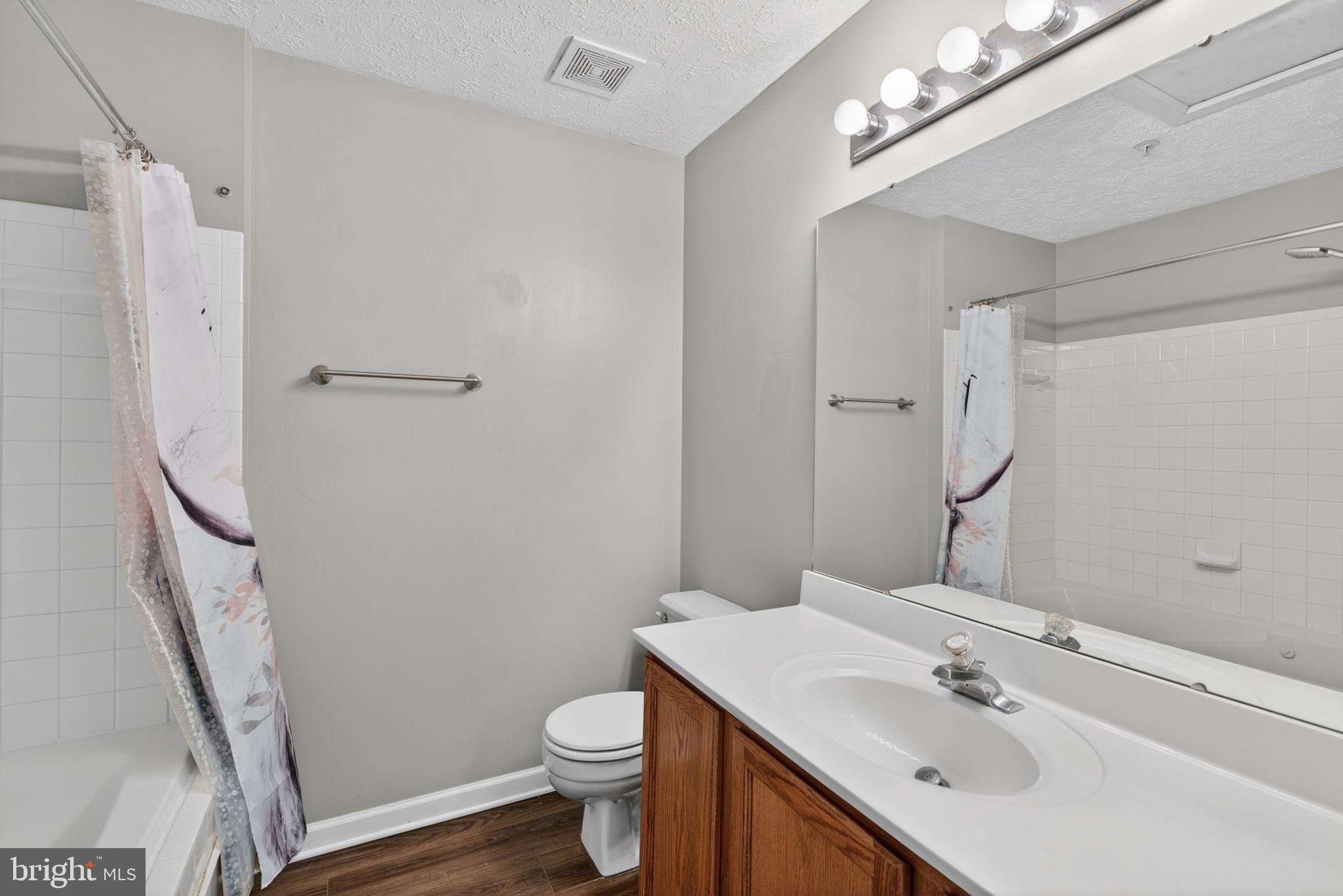 HUNTERS RUN VILLAGE - Residential