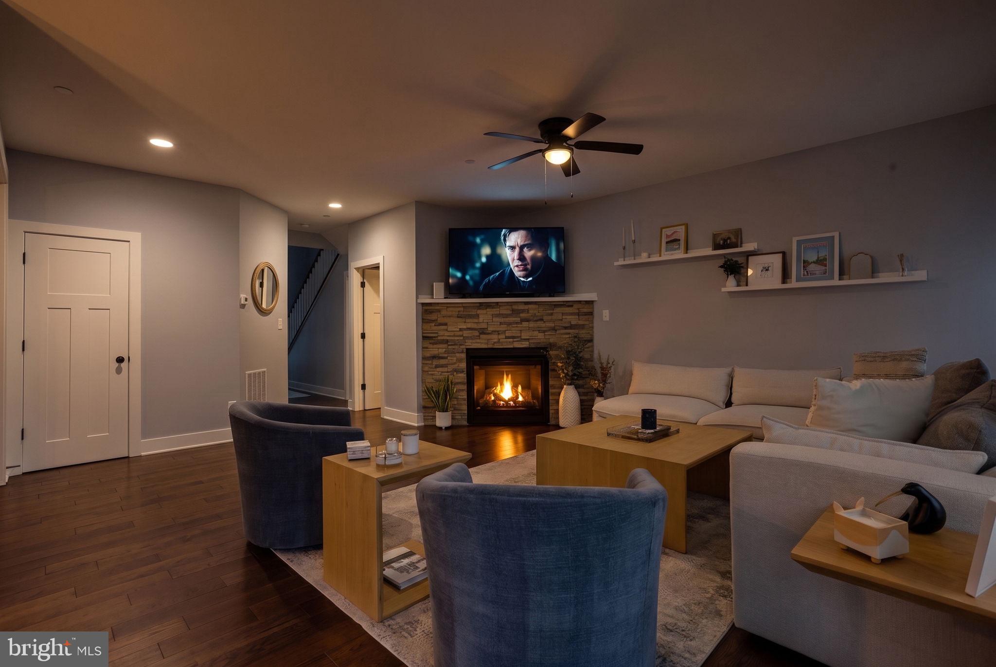 ROBINSON LANDING - Residential