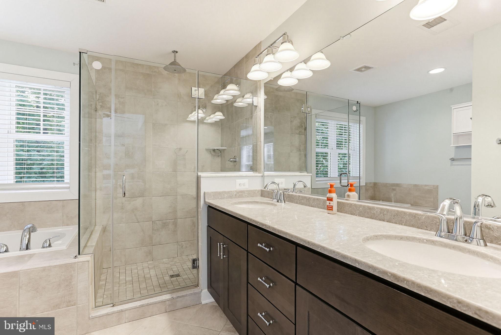 ROBINSON LANDING - Residential