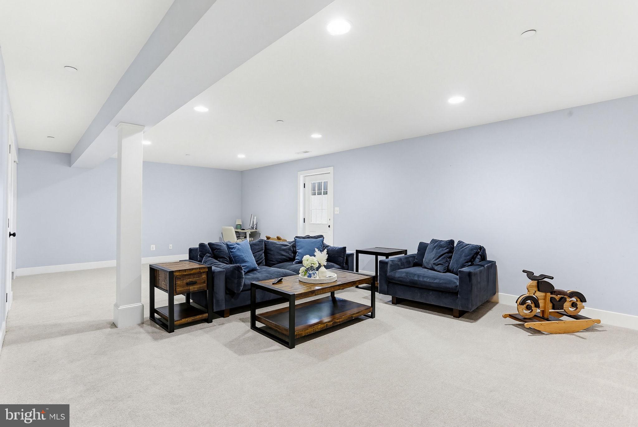 ROBINSON LANDING - Residential
