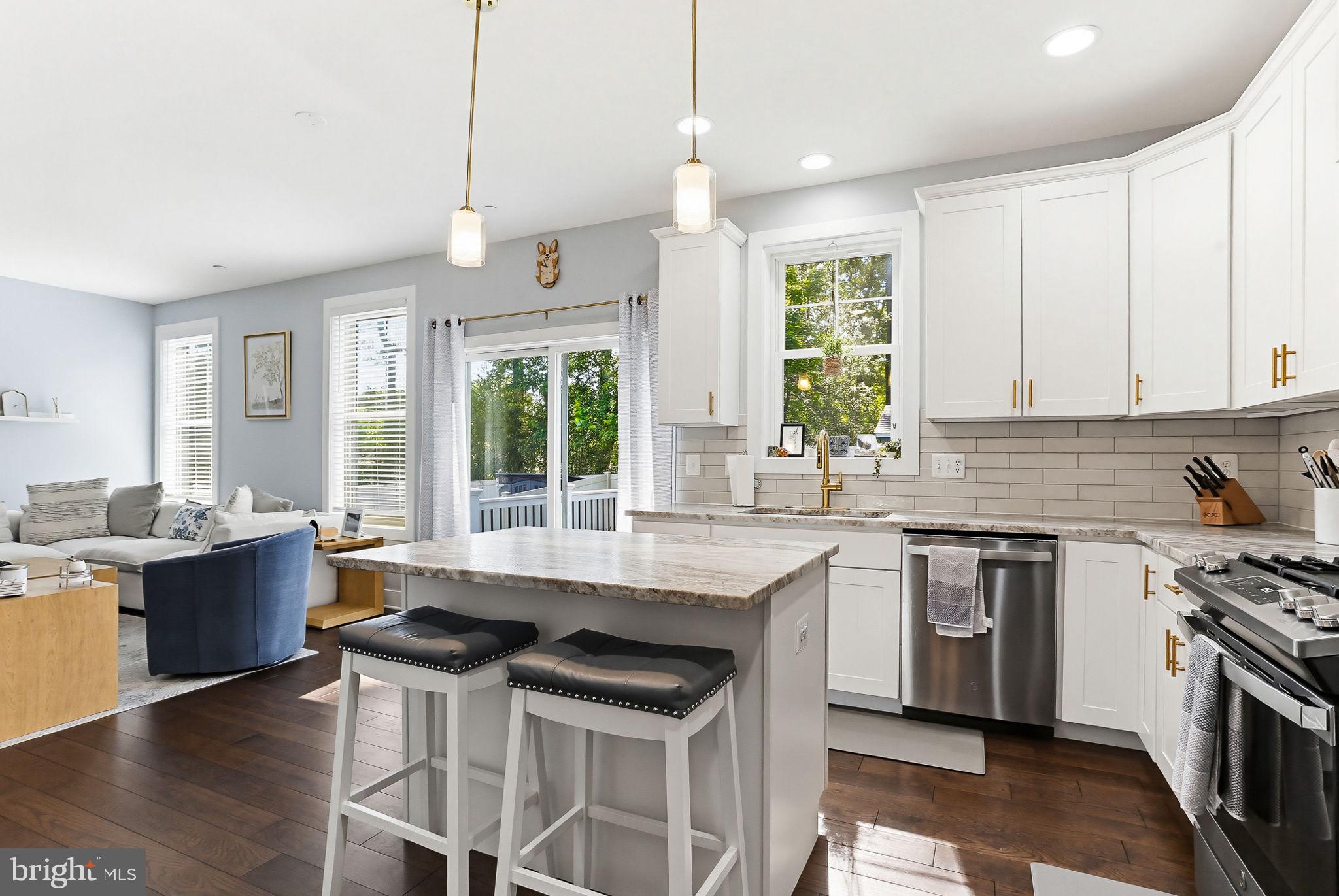 ROBINSON LANDING - Residential