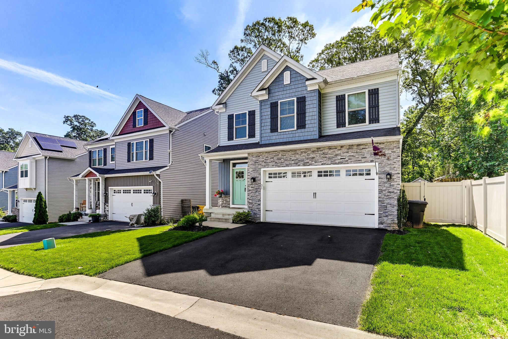 ROBINSON LANDING - Residential