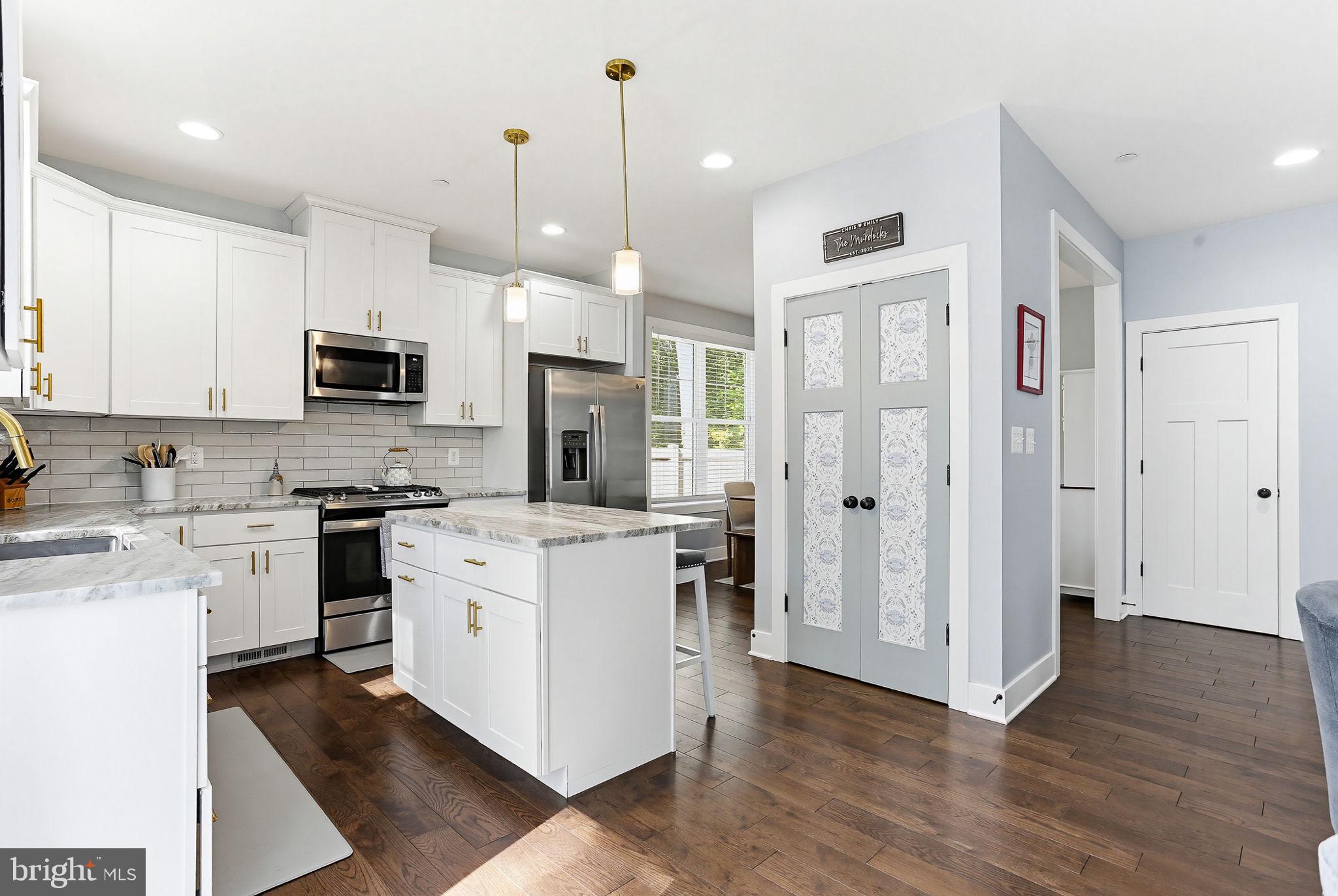 ROBINSON LANDING - Residential