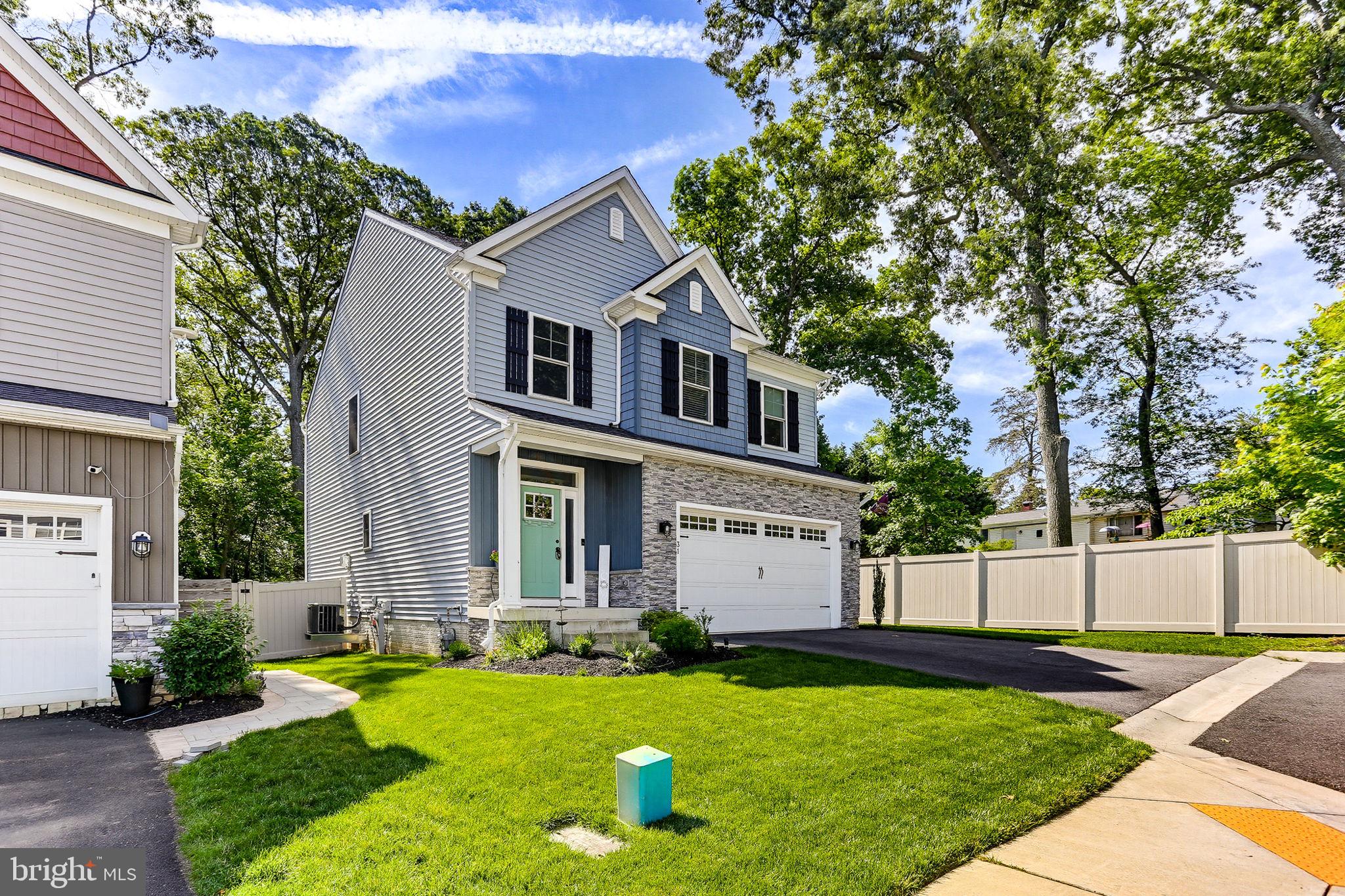 ROBINSON LANDING - Residential