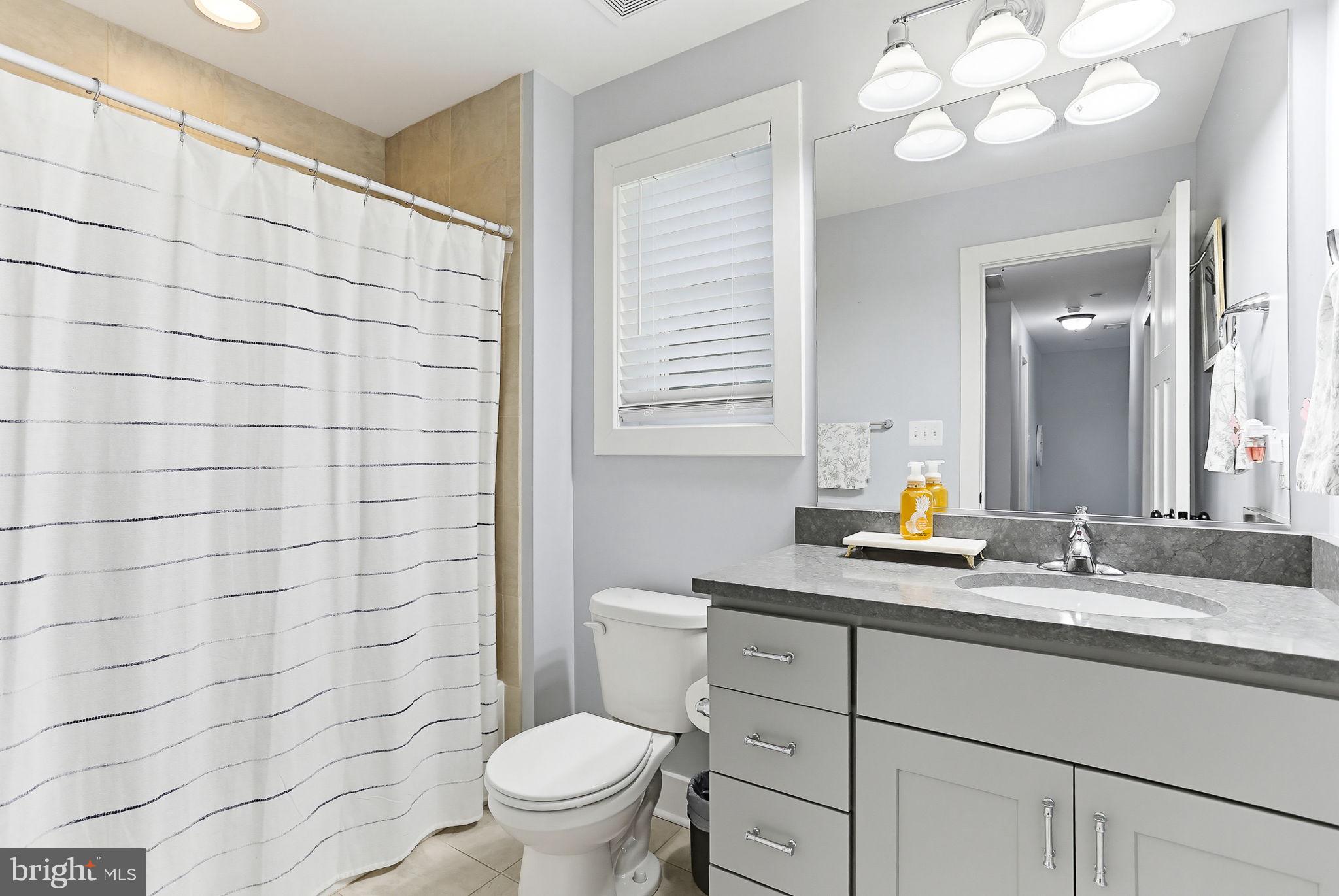 ROBINSON LANDING - Residential