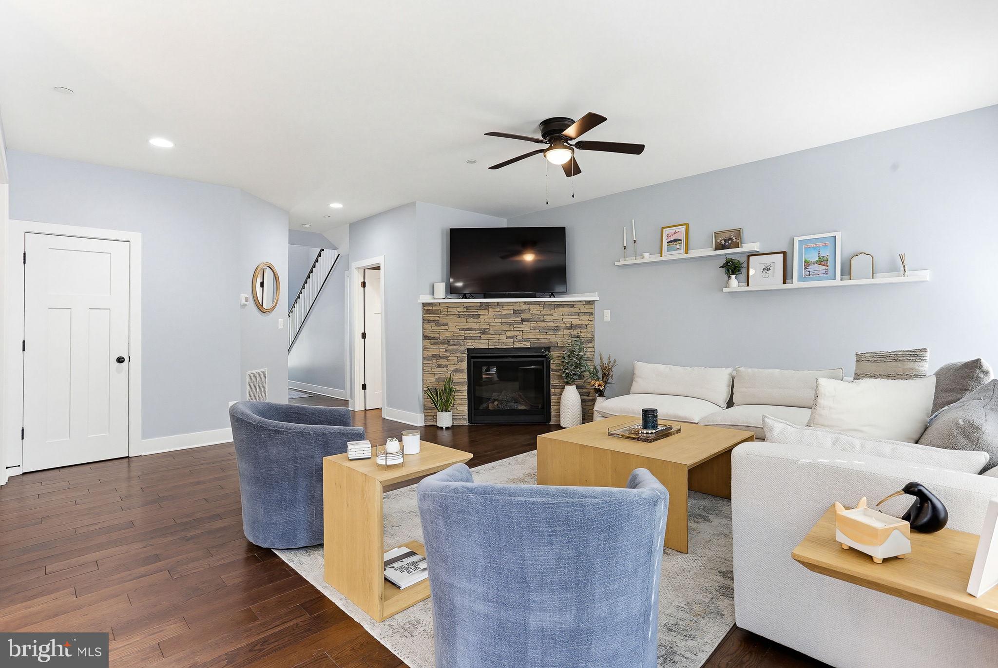 ROBINSON LANDING - Residential