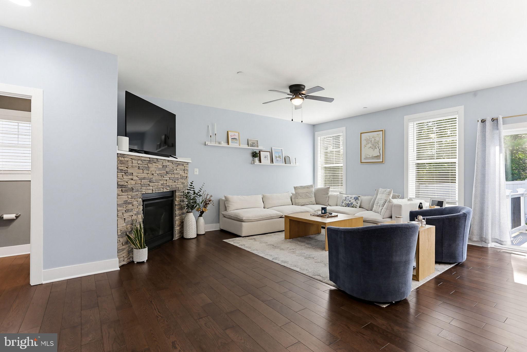 ROBINSON LANDING - Residential
