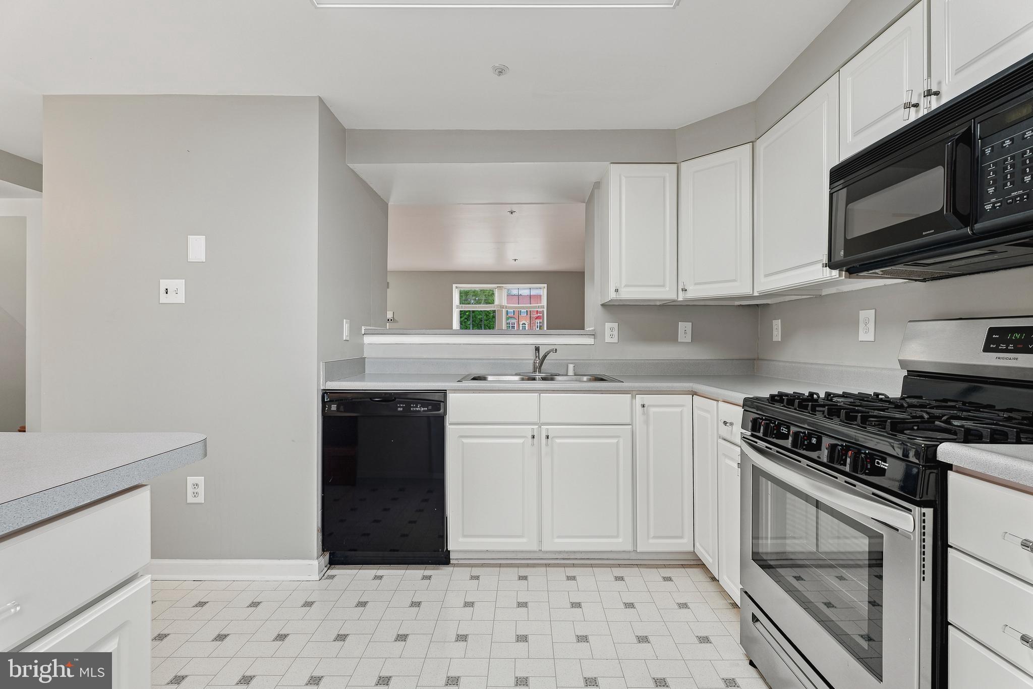 BEDFORD CROSSING - Residential