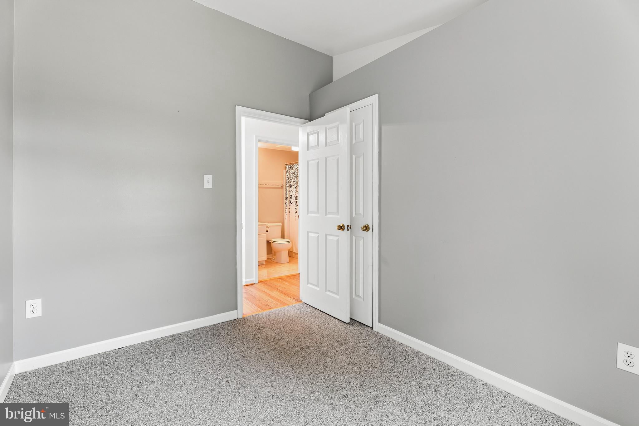 BEDFORD CROSSING - Residential
