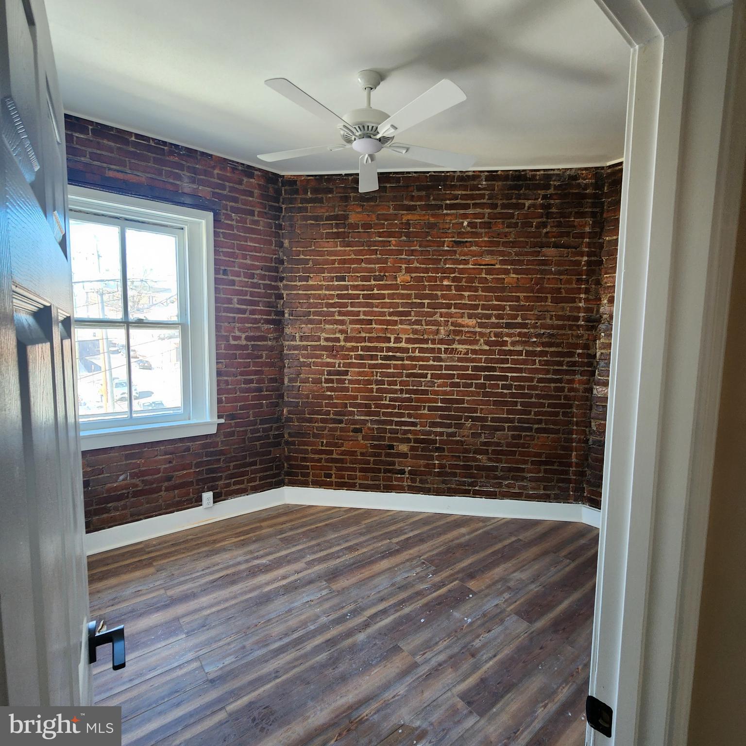 Completely new renovation to be completed February 2024,  three 900 to 1000 sf apartments (200, 210 and 220) located within historic building in Old Town Warrenton. Beautiful apartments brand new with full kitchen, microwave, disposal,  fire sprinkler,  2 bedrooms, 1 bathroom, brick walls, views. Building parking lot, street parking and municipal lot adjacent to property. If you enjoy being in Old Town Warrenton near shops, restaurants, government  and activity this location is right in the the middle of it all.
Photos are of different finished apartments in the same building.