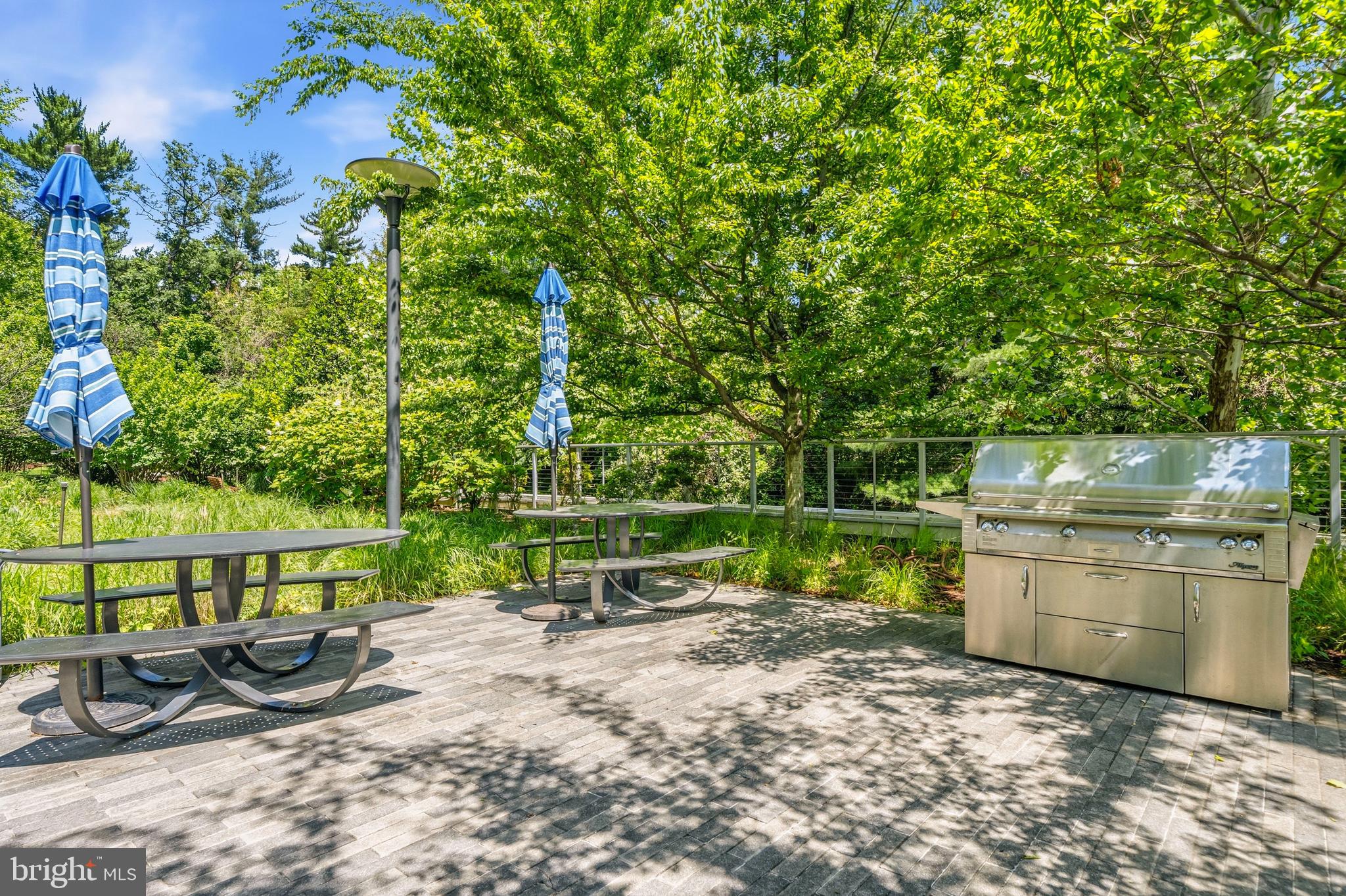 KENWOOD - Residential