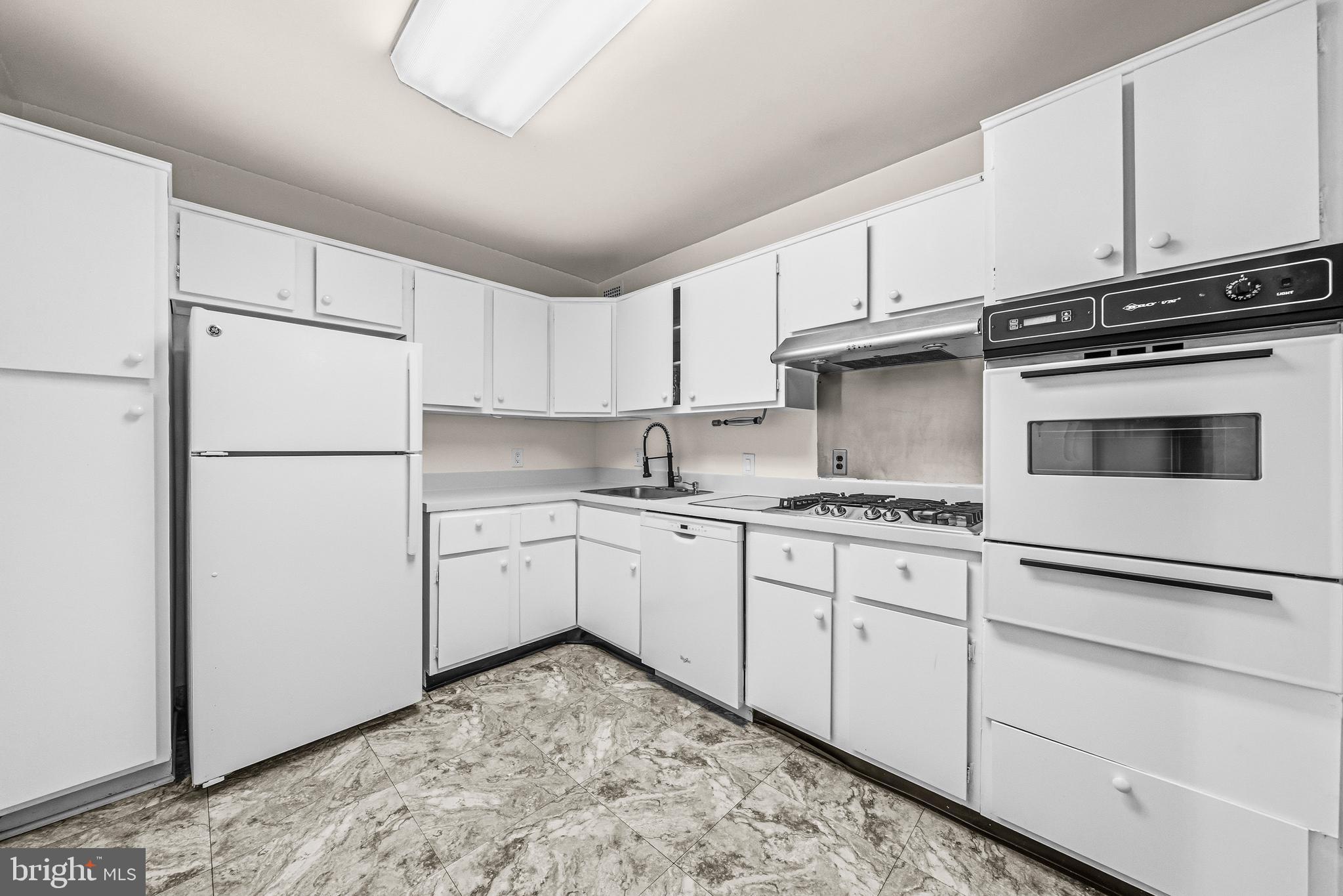 KENWOOD - Residential