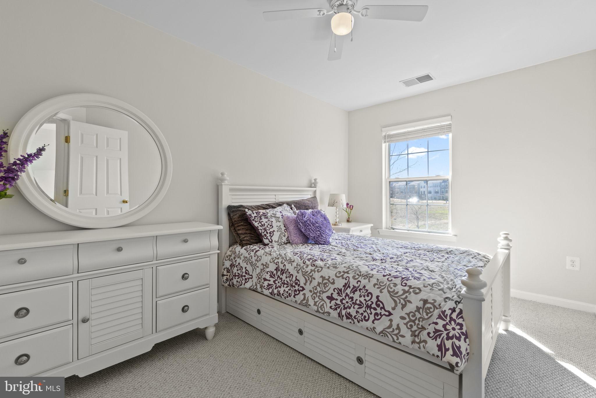 BELMONT BAY - Residential Lease
