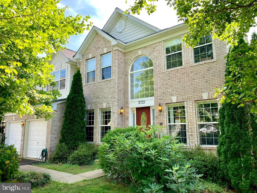KERILL WOODS - Residential Lease