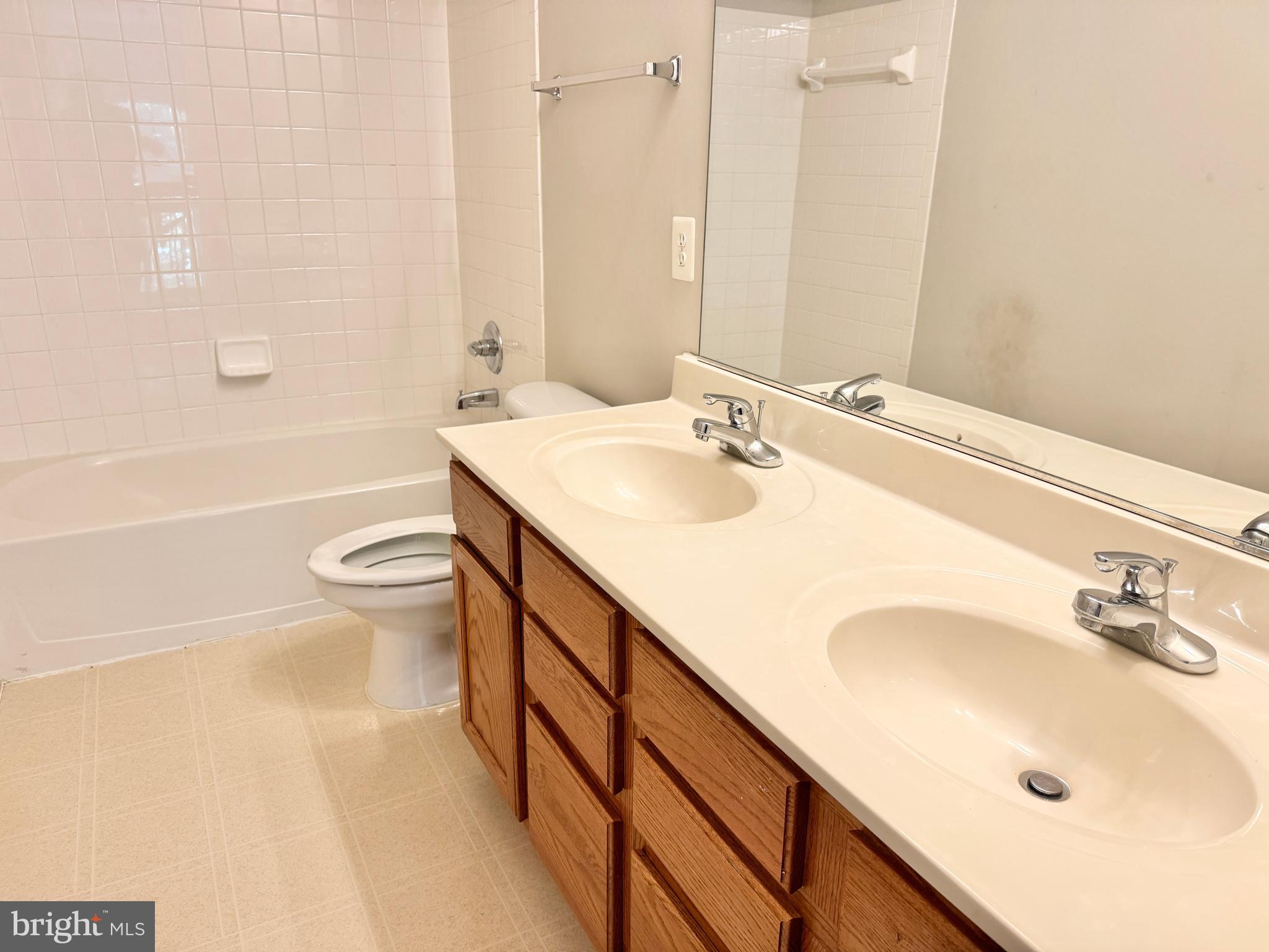 KERILL WOODS - Residential Lease