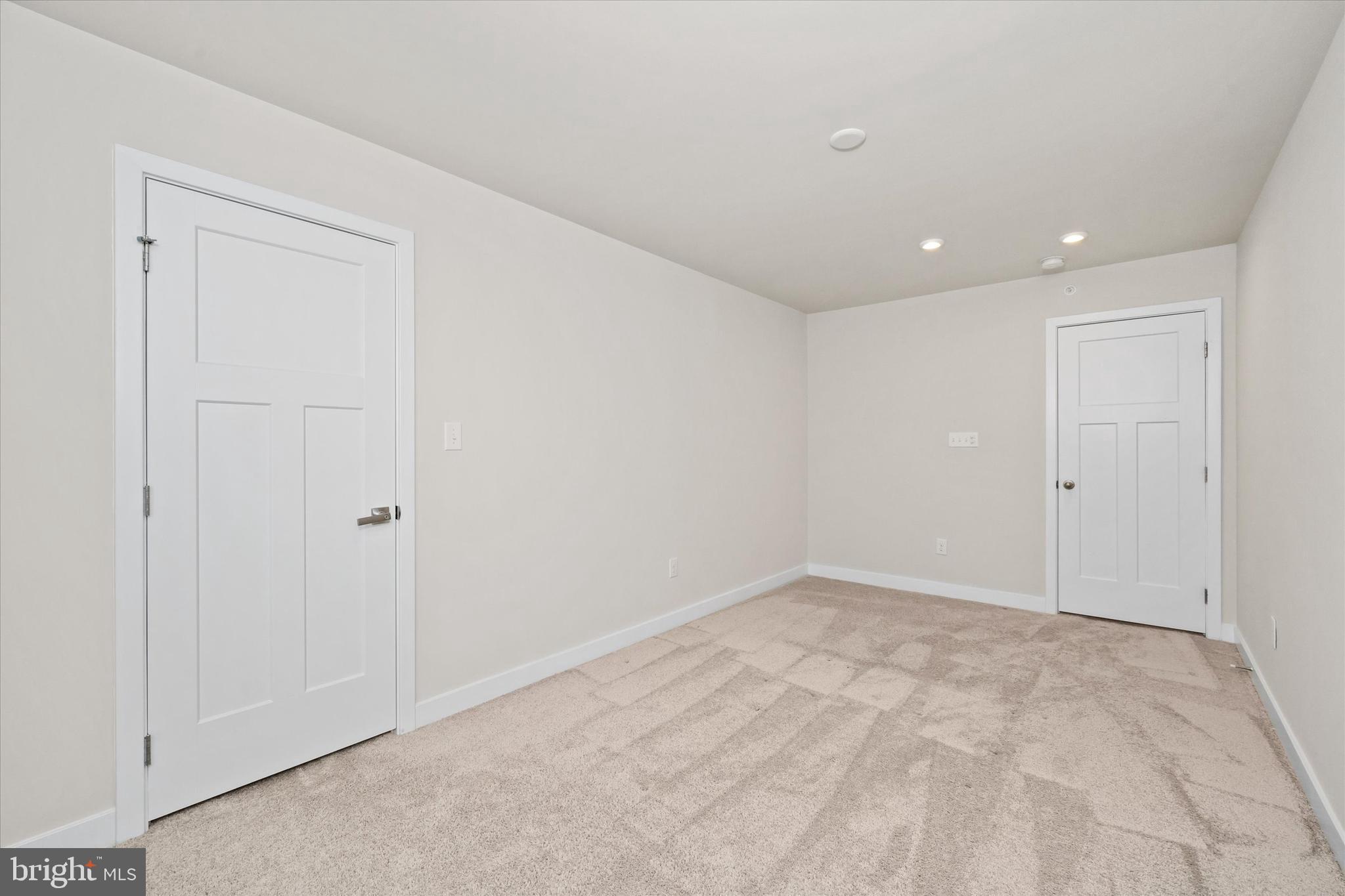 LONGWOOD PRESERVE - Residential