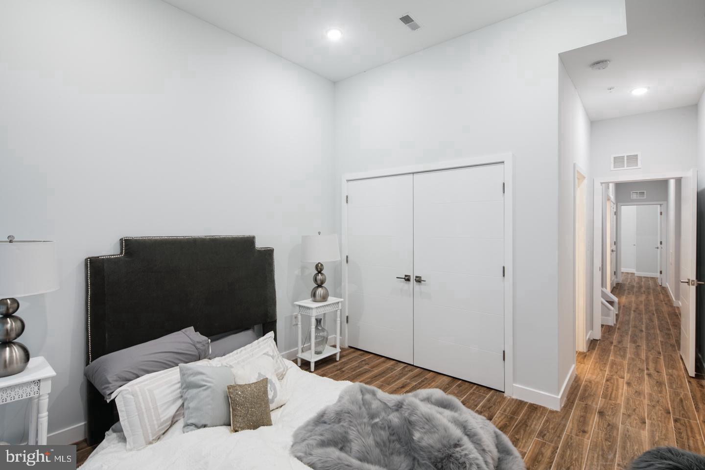 YORKTOWN - Residential