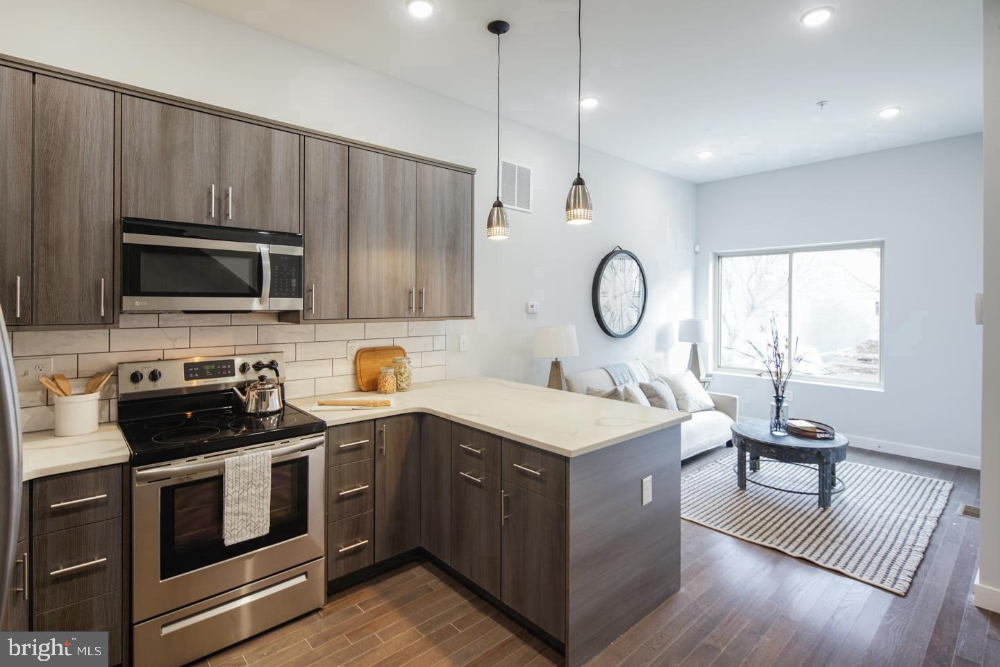 YORKTOWN - Residential