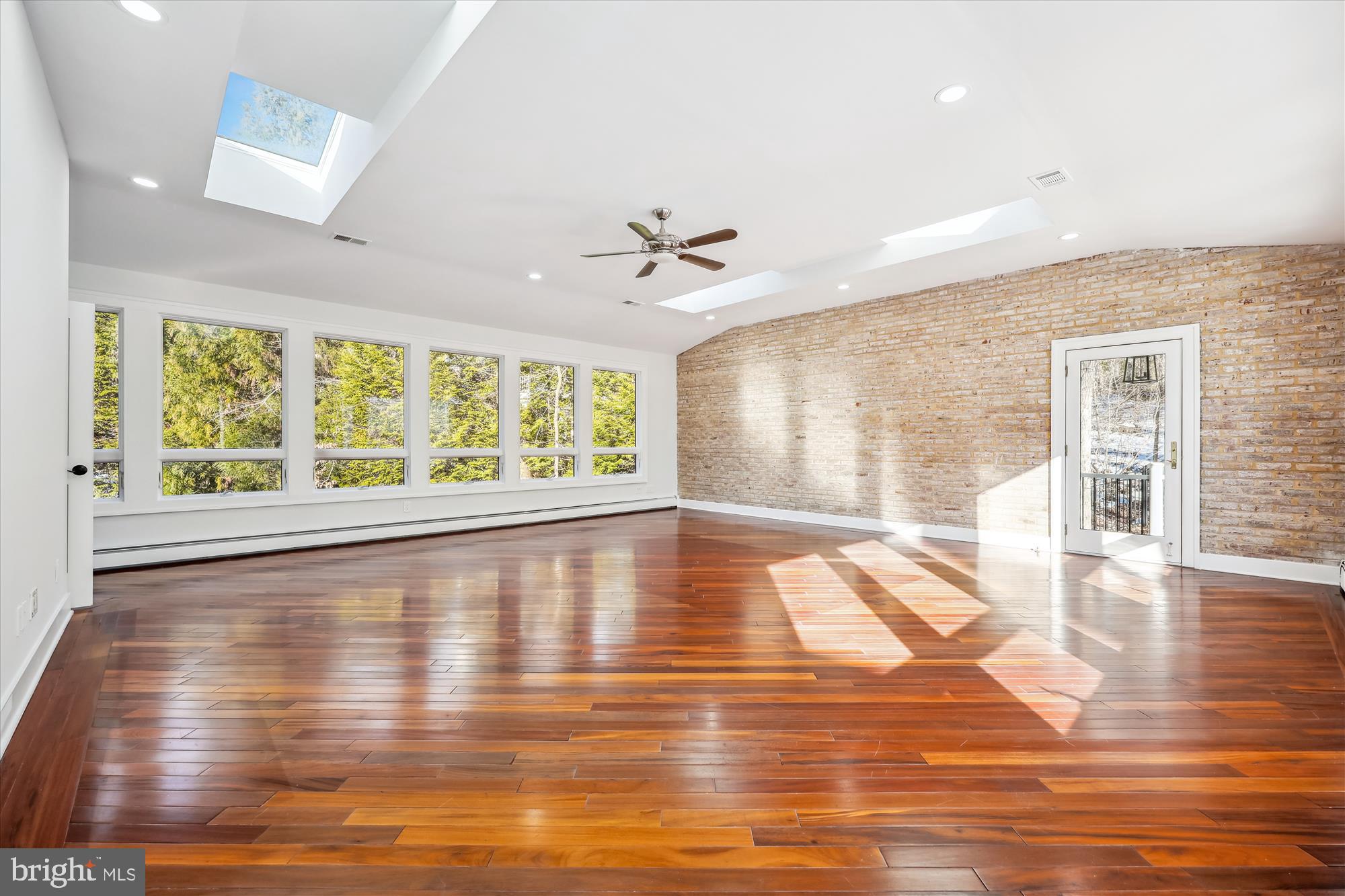 BANNOCKBURN - Residential