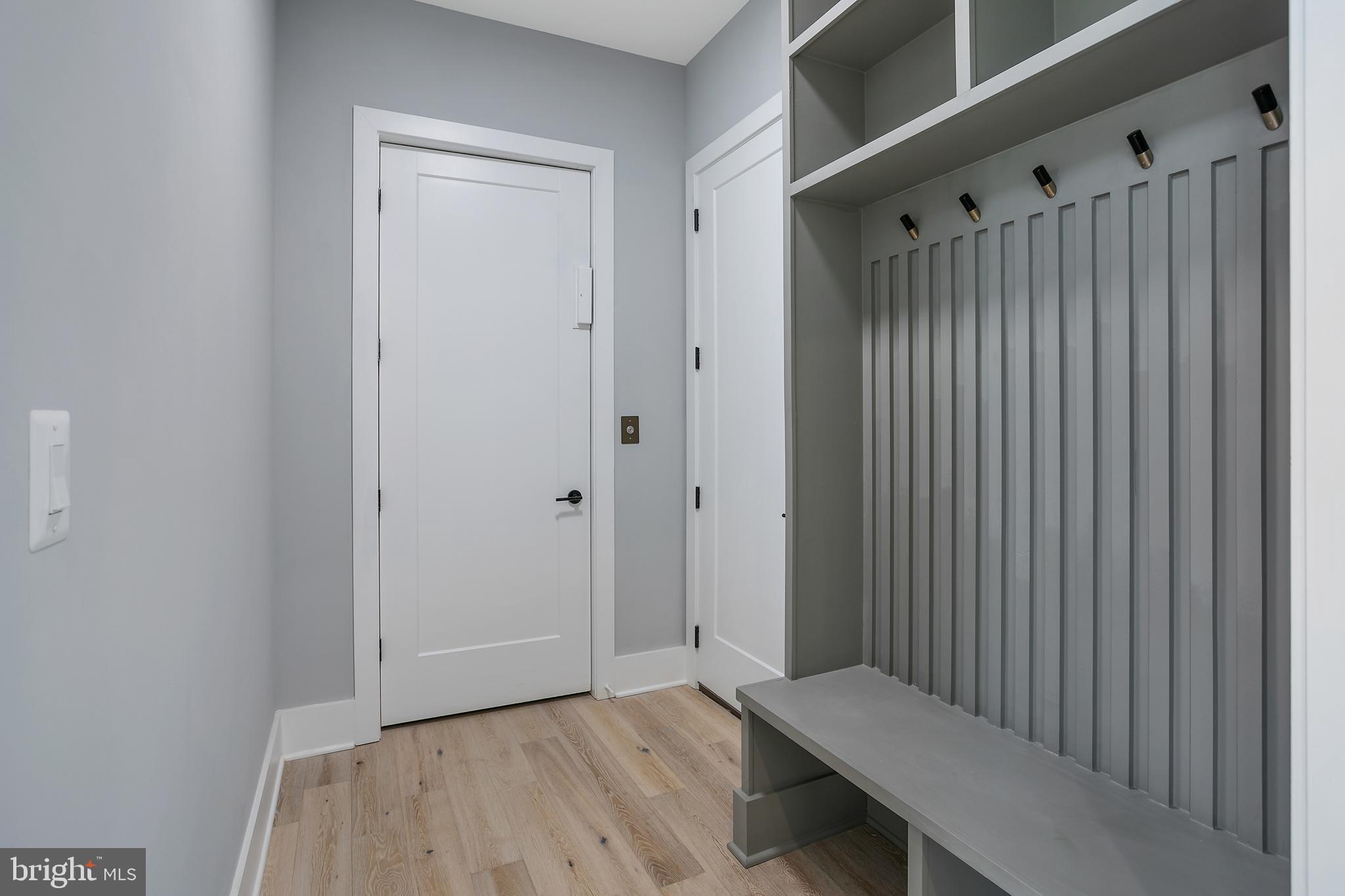 BROYHILLS MCLEAN ESTATES - Residential