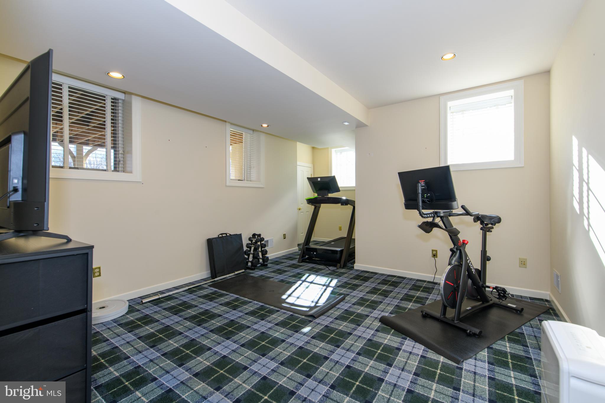 SADDLE RIDGE - Residential