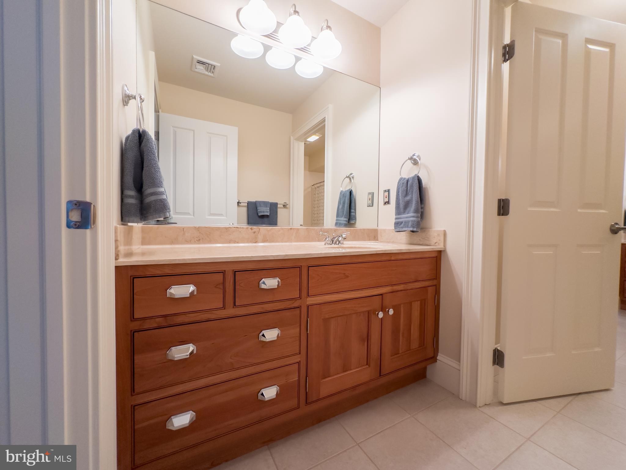 SADDLE RIDGE - Residential