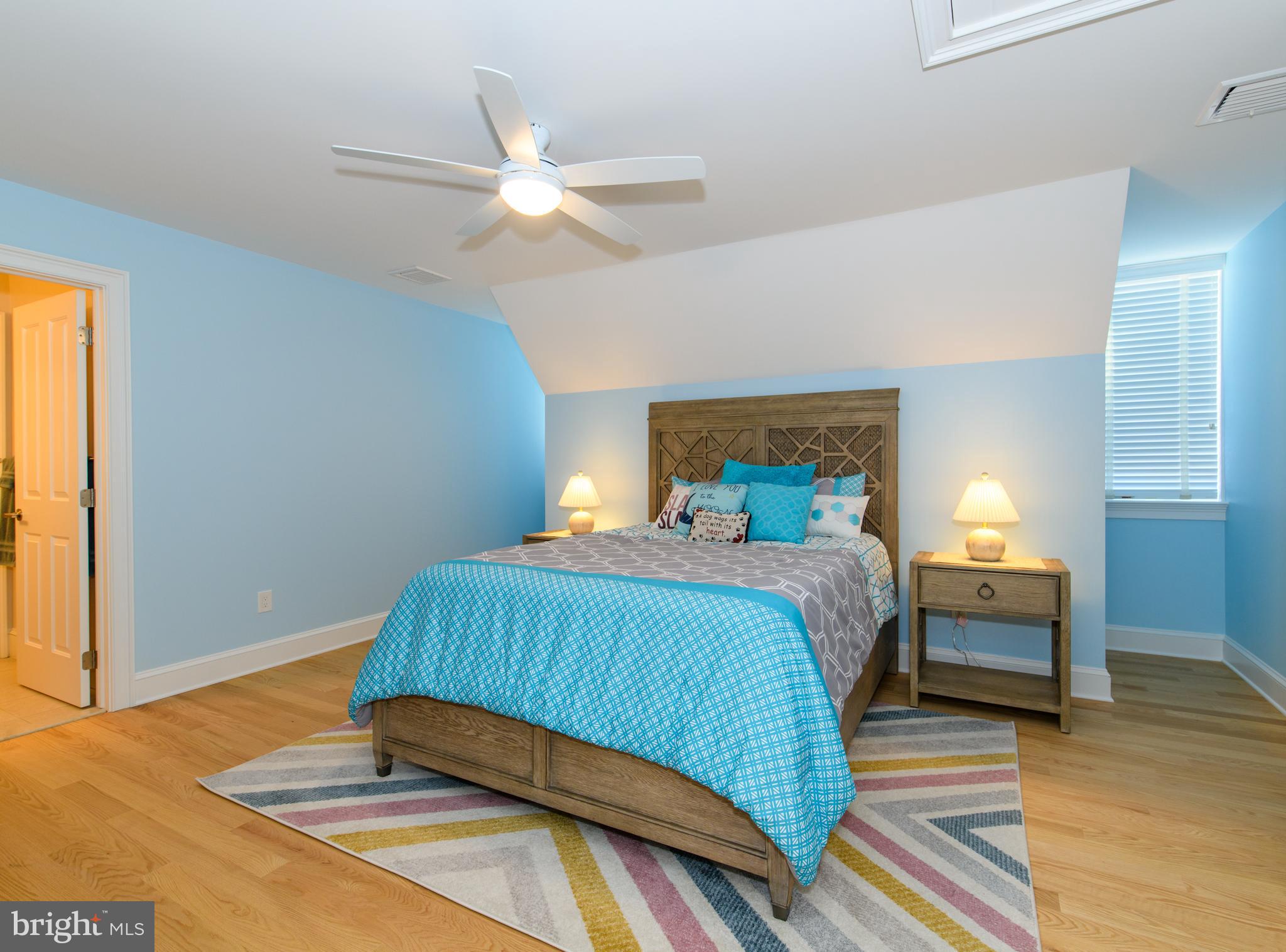 SADDLE RIDGE - Residential