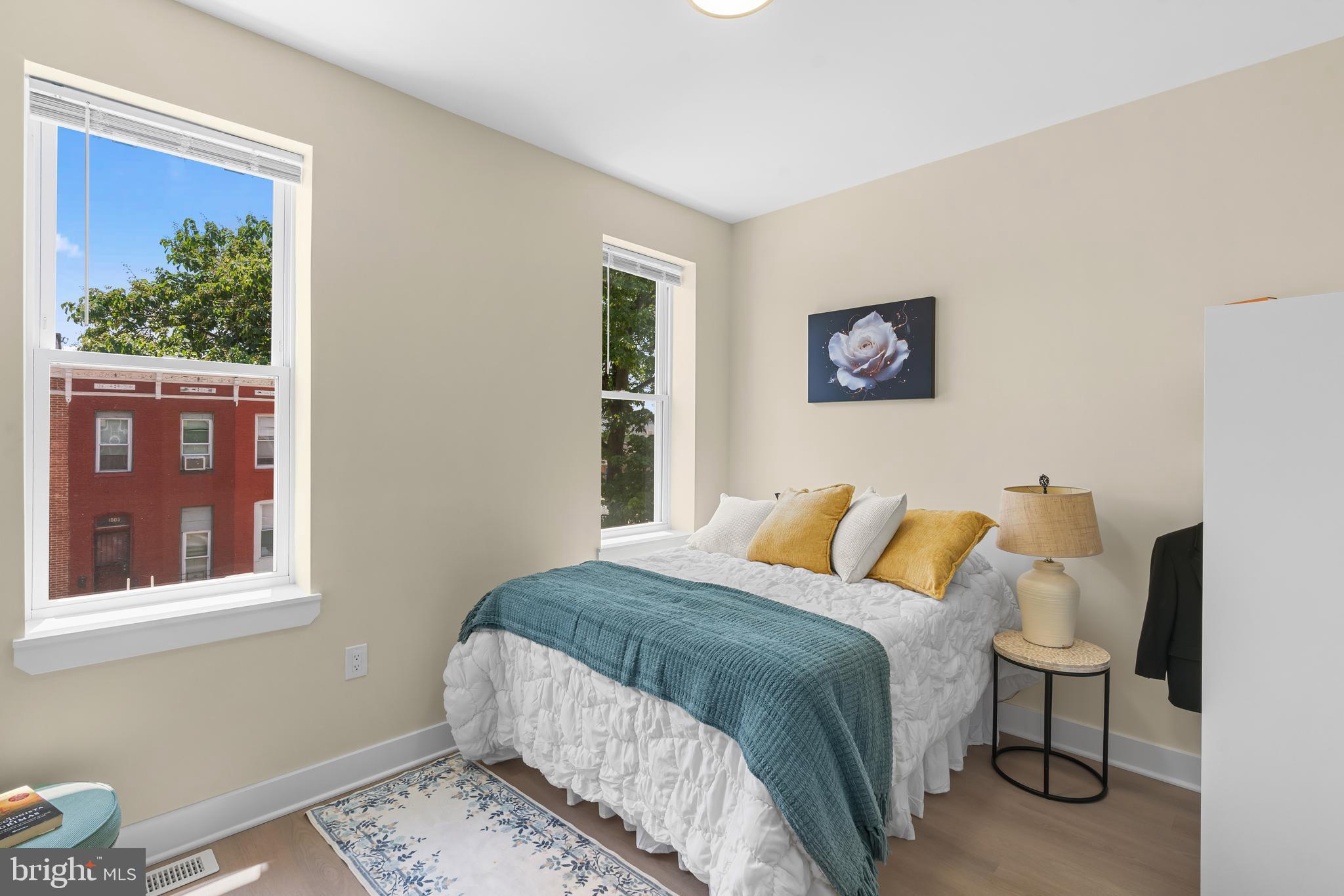 JOHNSTON SQUARE - Residential