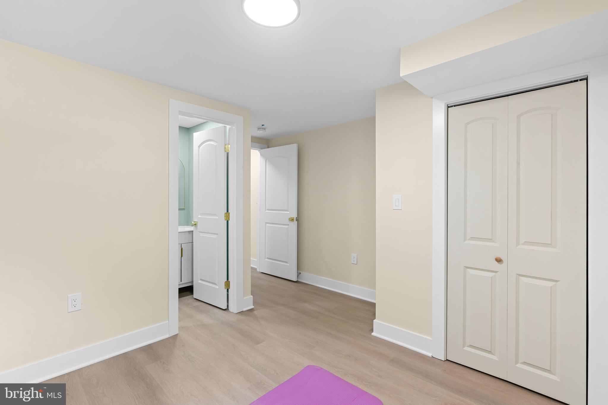 JOHNSTON SQUARE - Residential
