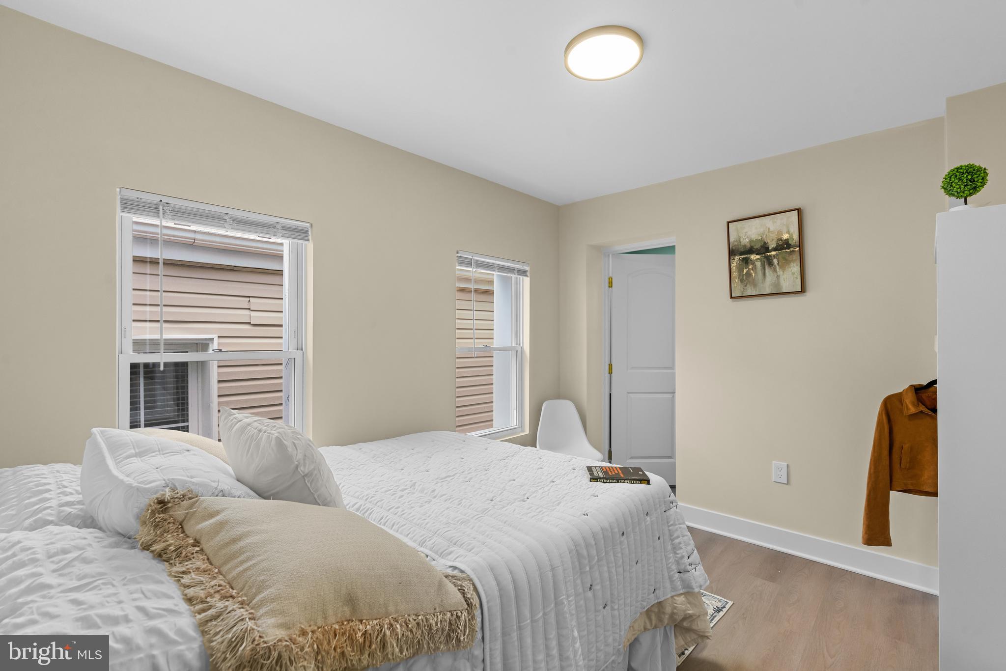 JOHNSTON SQUARE - Residential