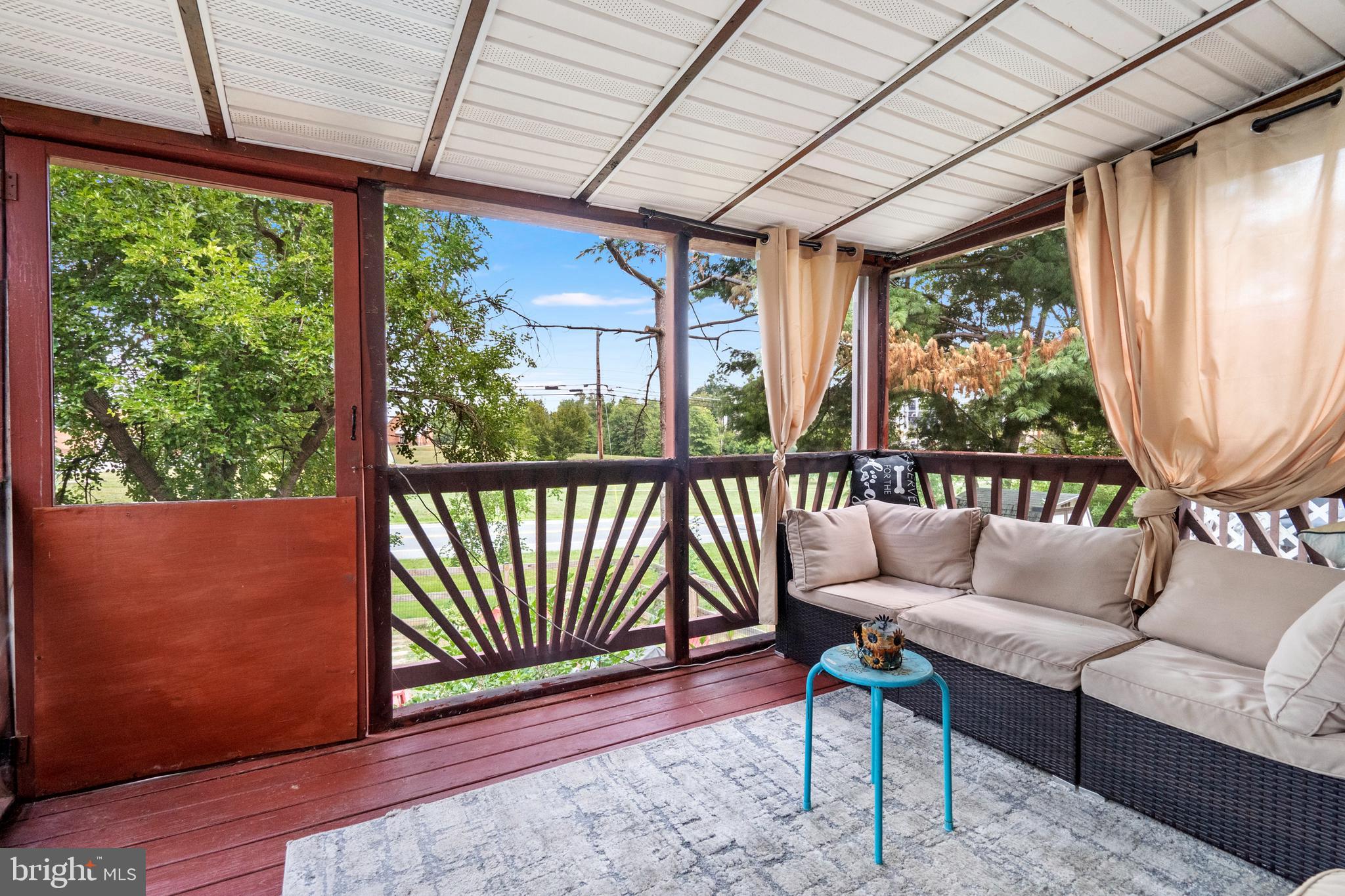 ROLLING MEADOWS - Residential