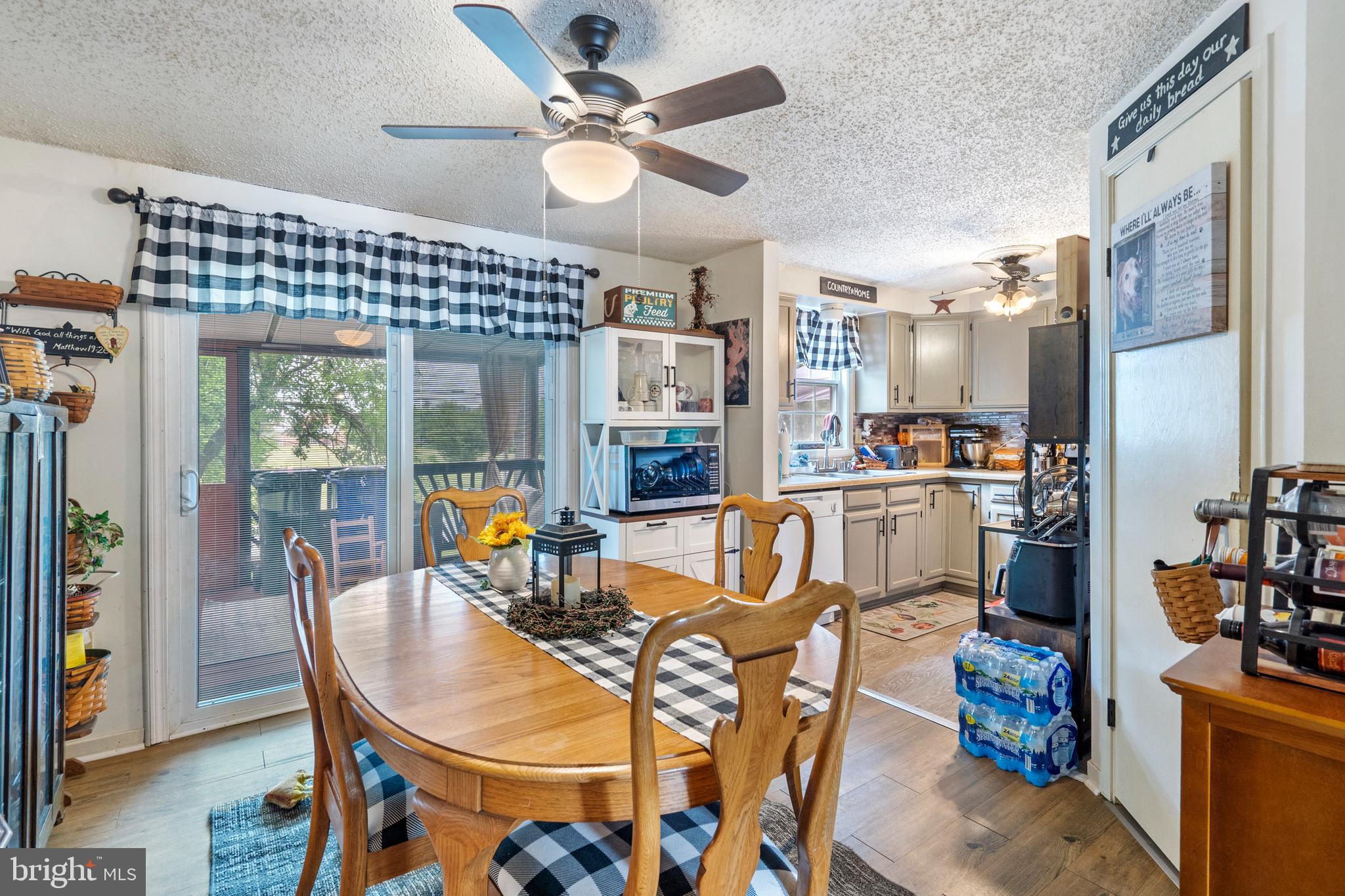 ROLLING MEADOWS - Residential