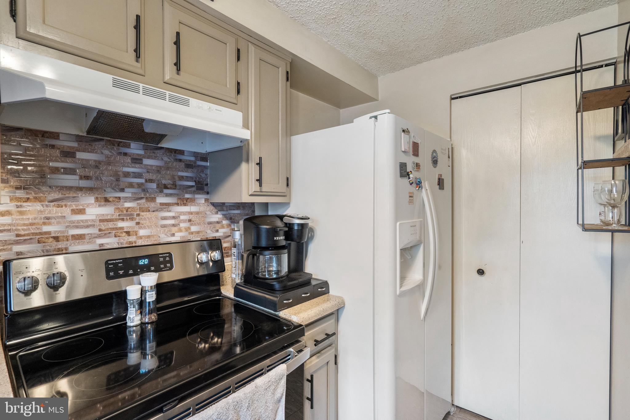 ROLLING MEADOWS - Residential