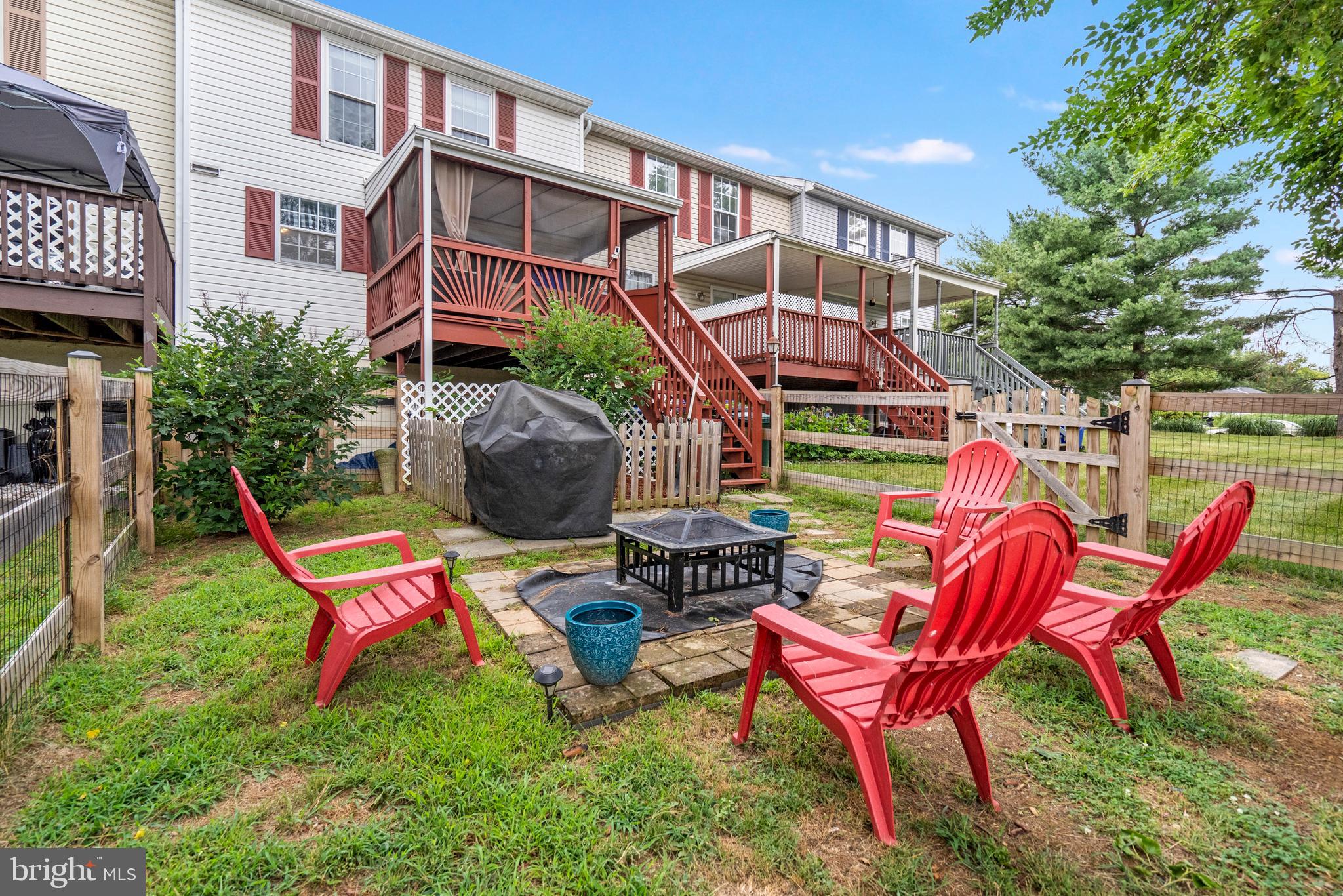 ROLLING MEADOWS - Residential