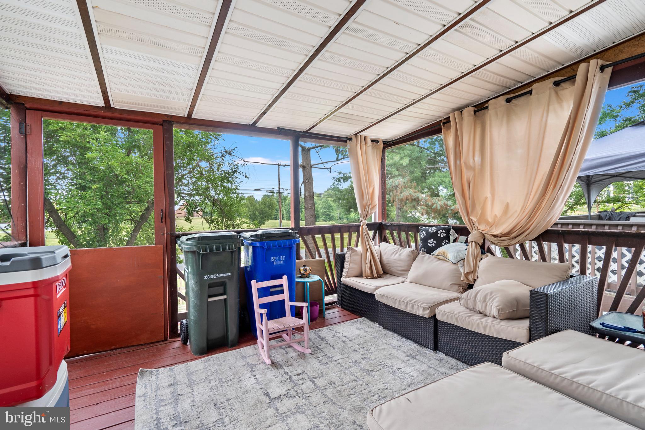 ROLLING MEADOWS - Residential