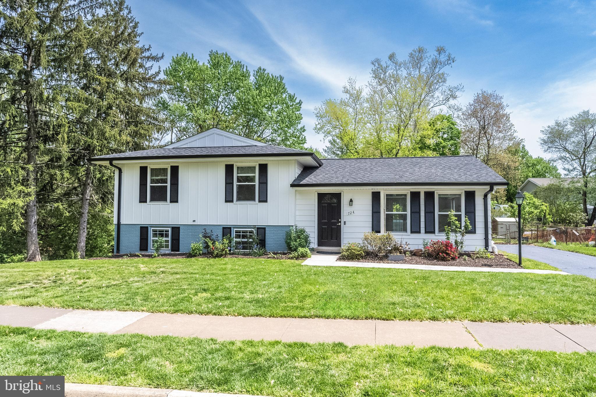 STERLING - Residential Lease