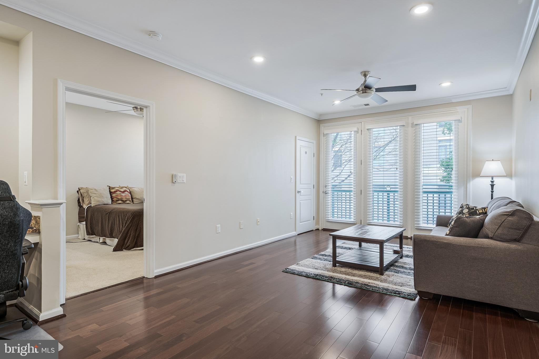 SAVOY AT RESTON TOWN CENTER - Residential