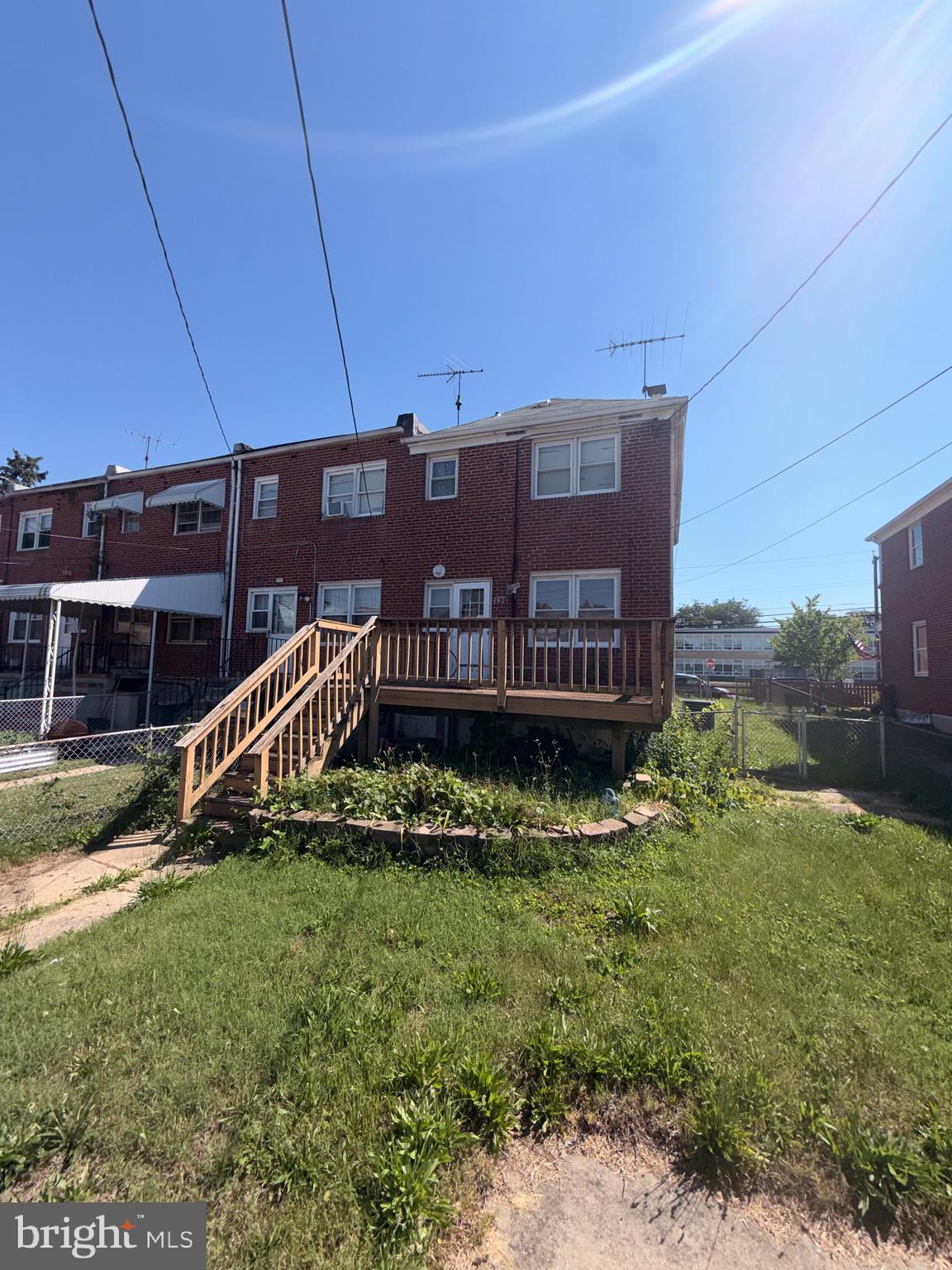 MIDDLE RIVER - Residential