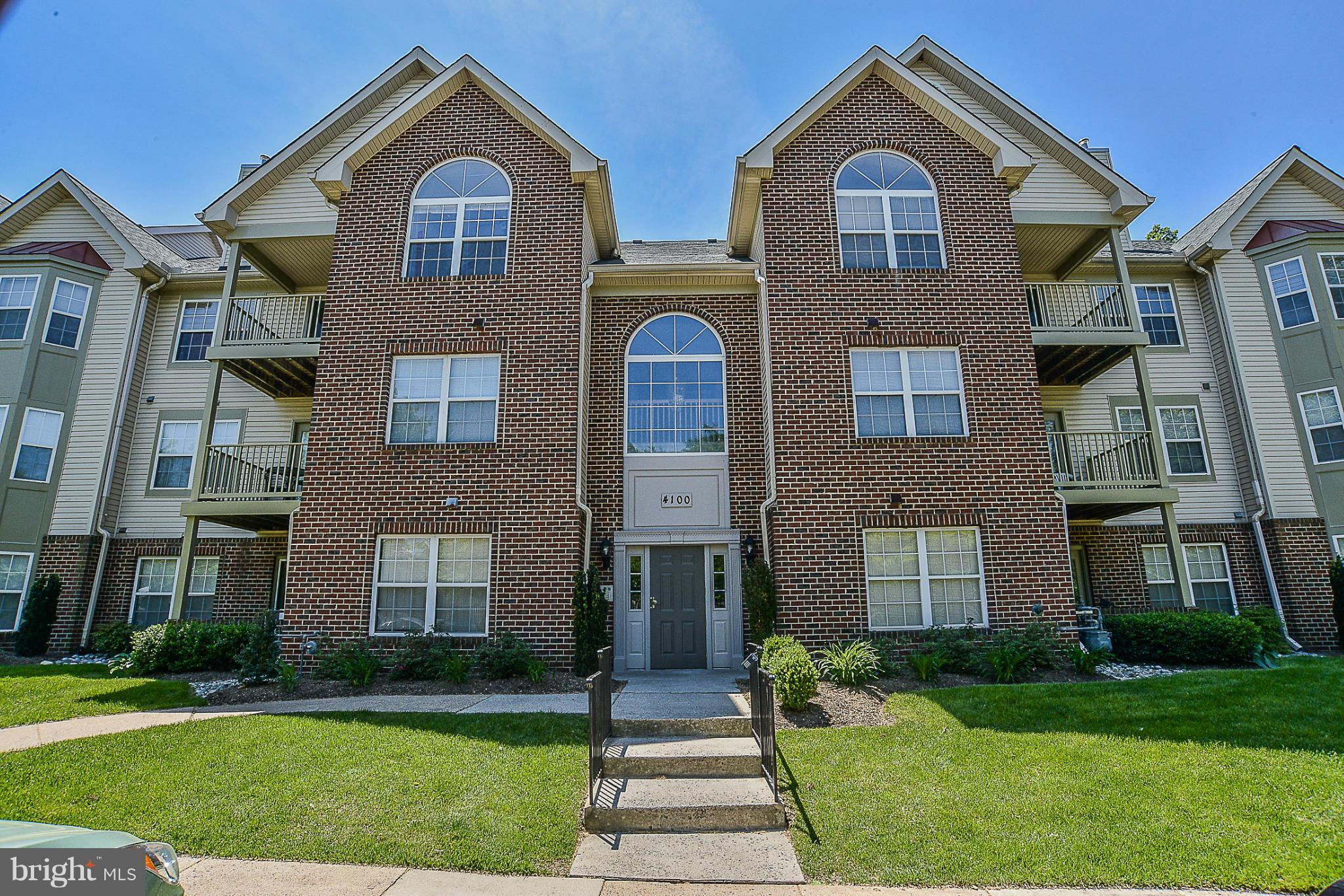 FAIRMONT - Residential