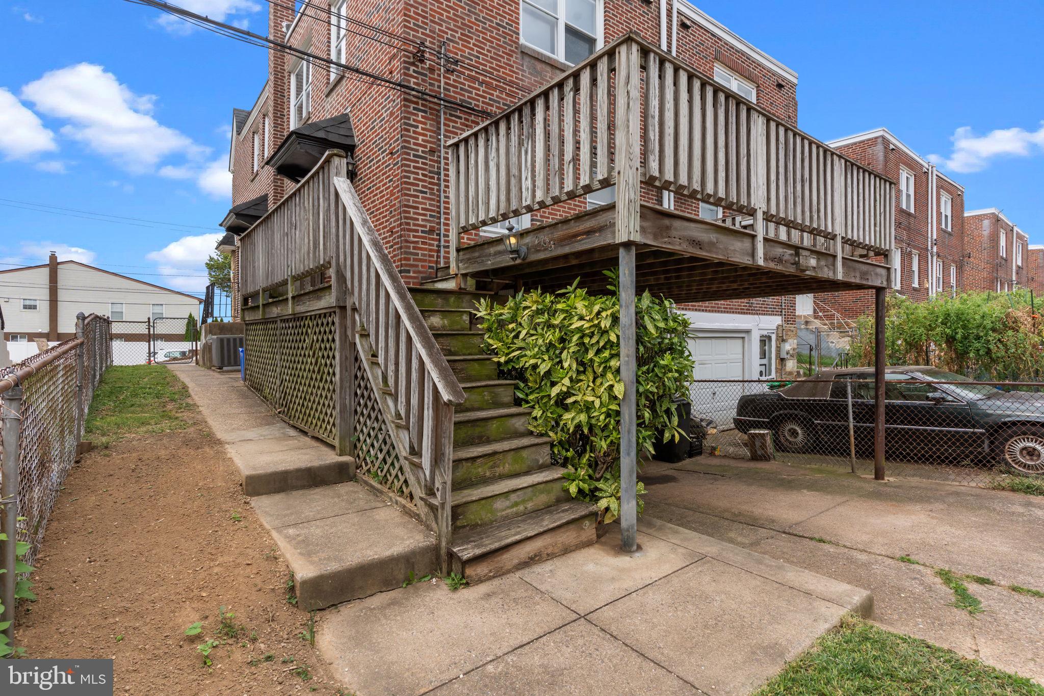 LEXINGTON PARK - Residential