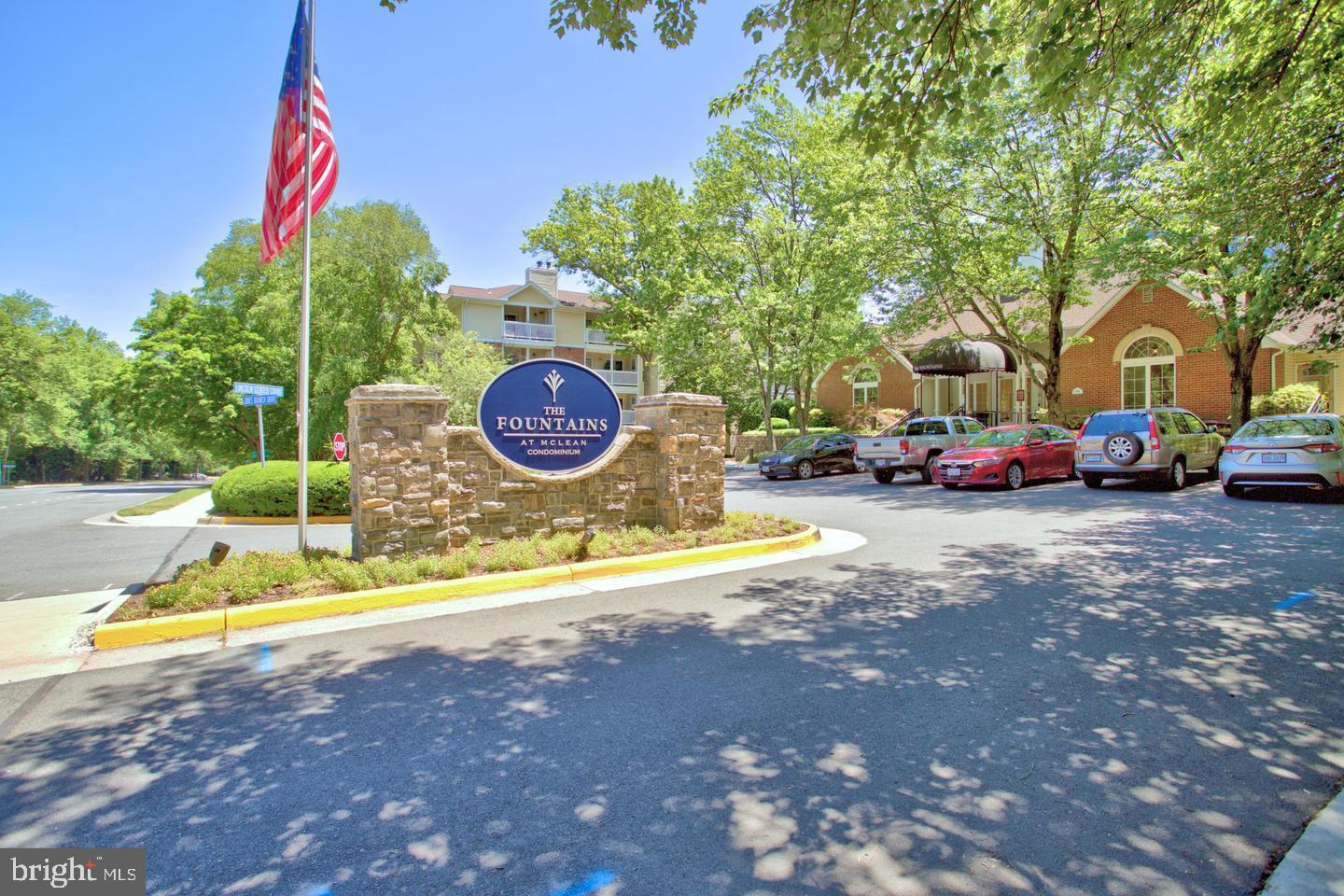 FOUNTAINS AT MCLEAN - Residential