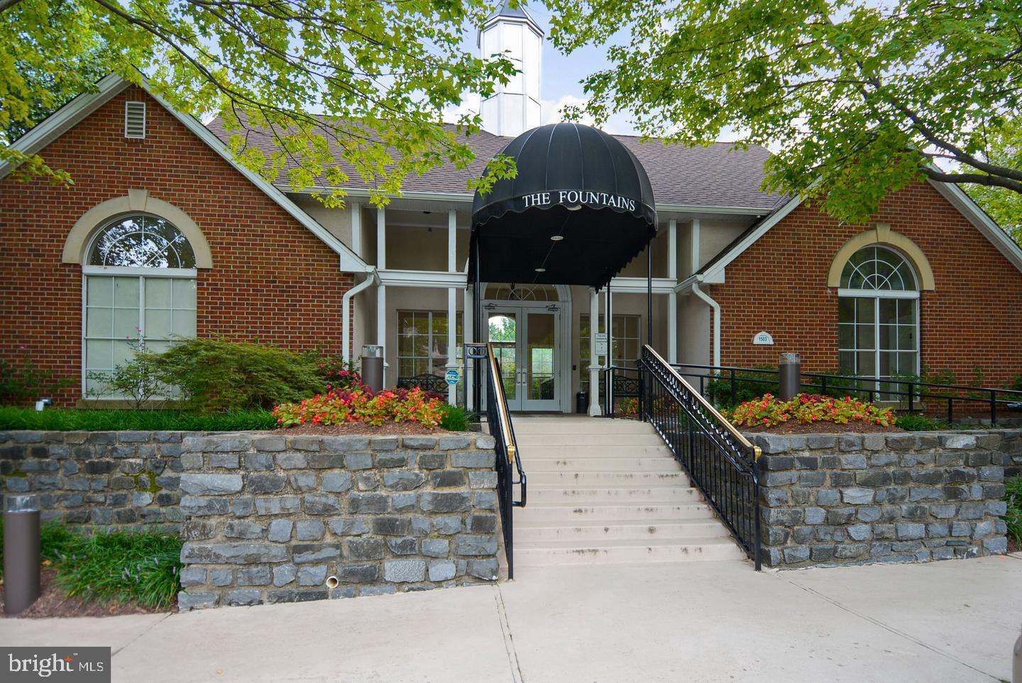 FOUNTAINS AT MCLEAN - Residential
