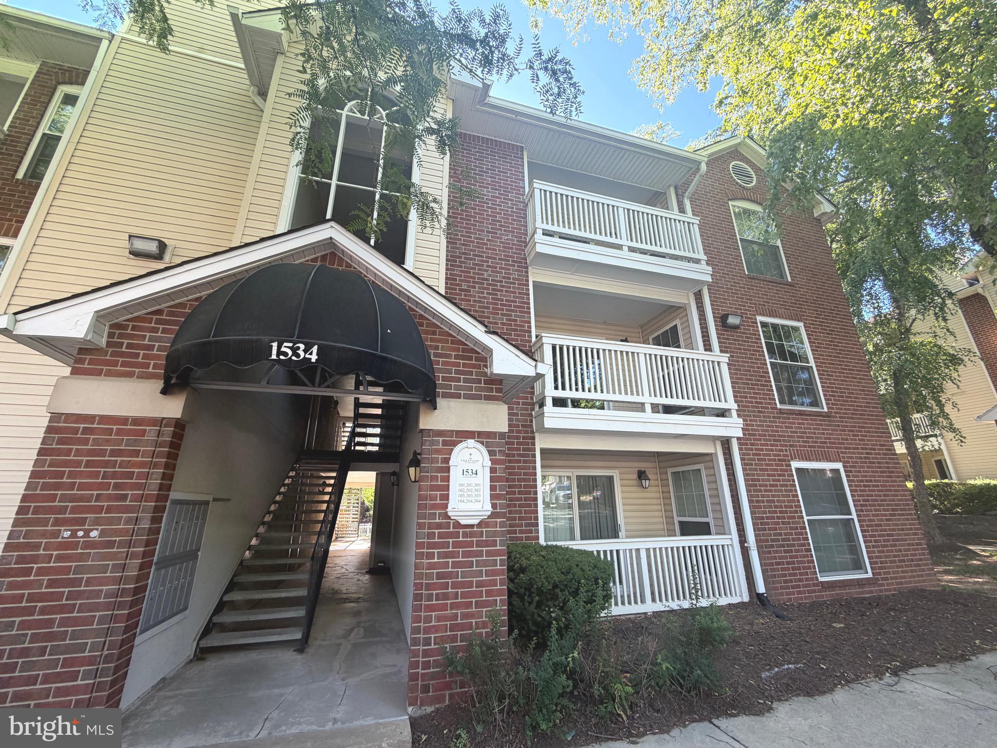 FOUNTAINS AT MCLEAN - Residential