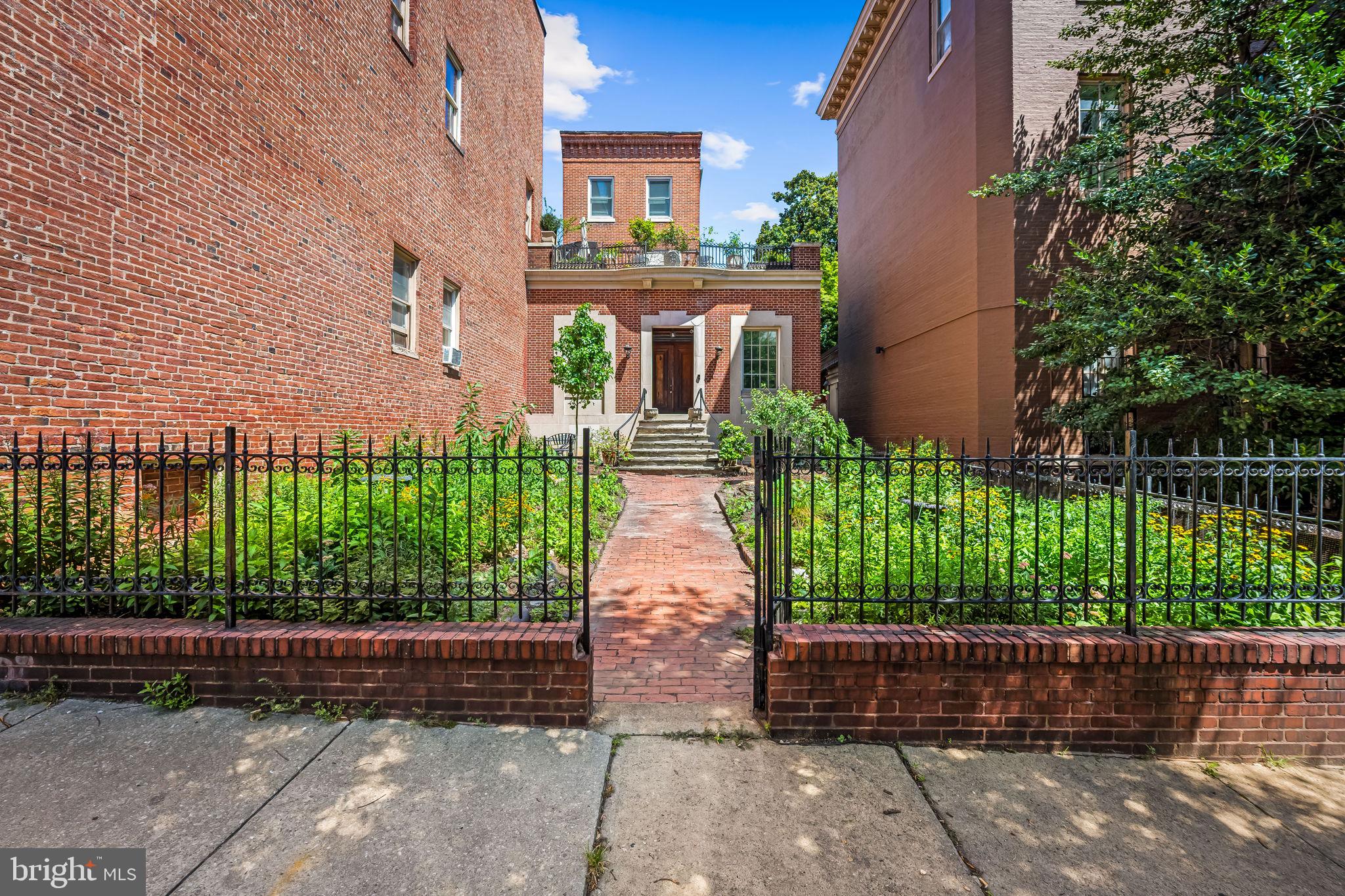 MOUNT VERNON PLACE HISTORIC DISTRICT - Residential