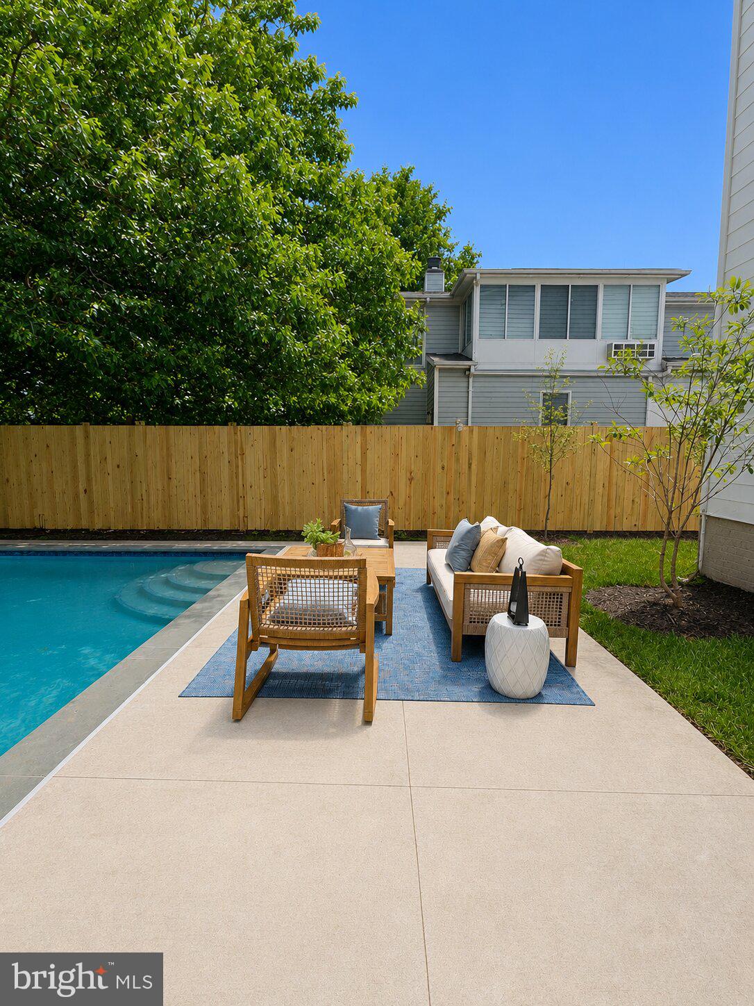 ADDISON HEIGHTS - Residential